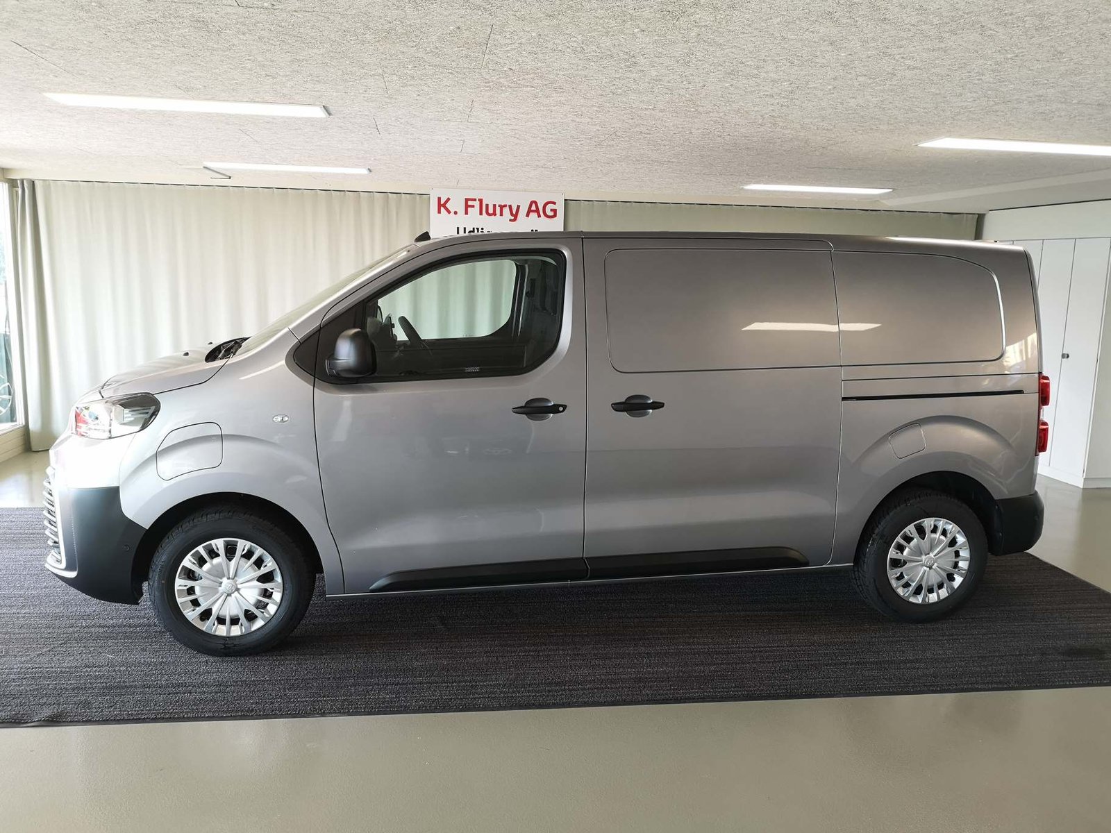 TOYOTA PROACE Van L1 50KWh Advanced, Electric, New car, Automatic - 2