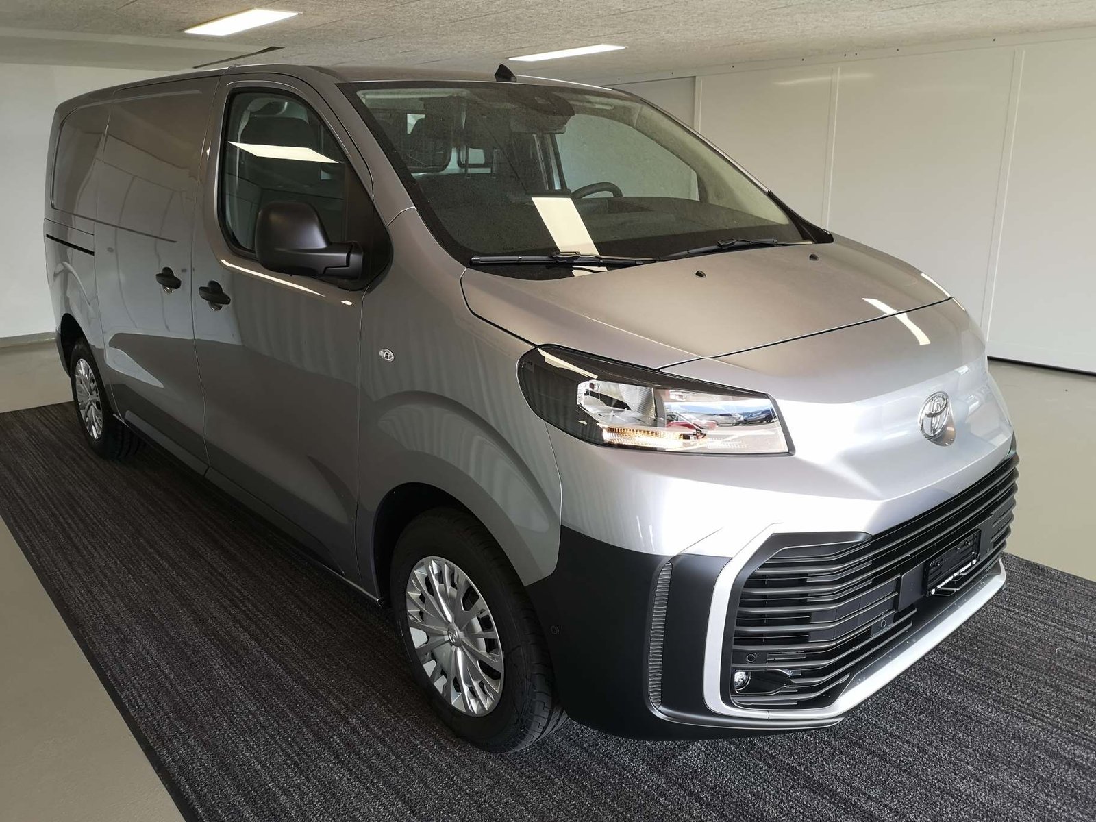 TOYOTA PROACE Van L1 50KWh Advanced, Electric, New car, Automatic - 4