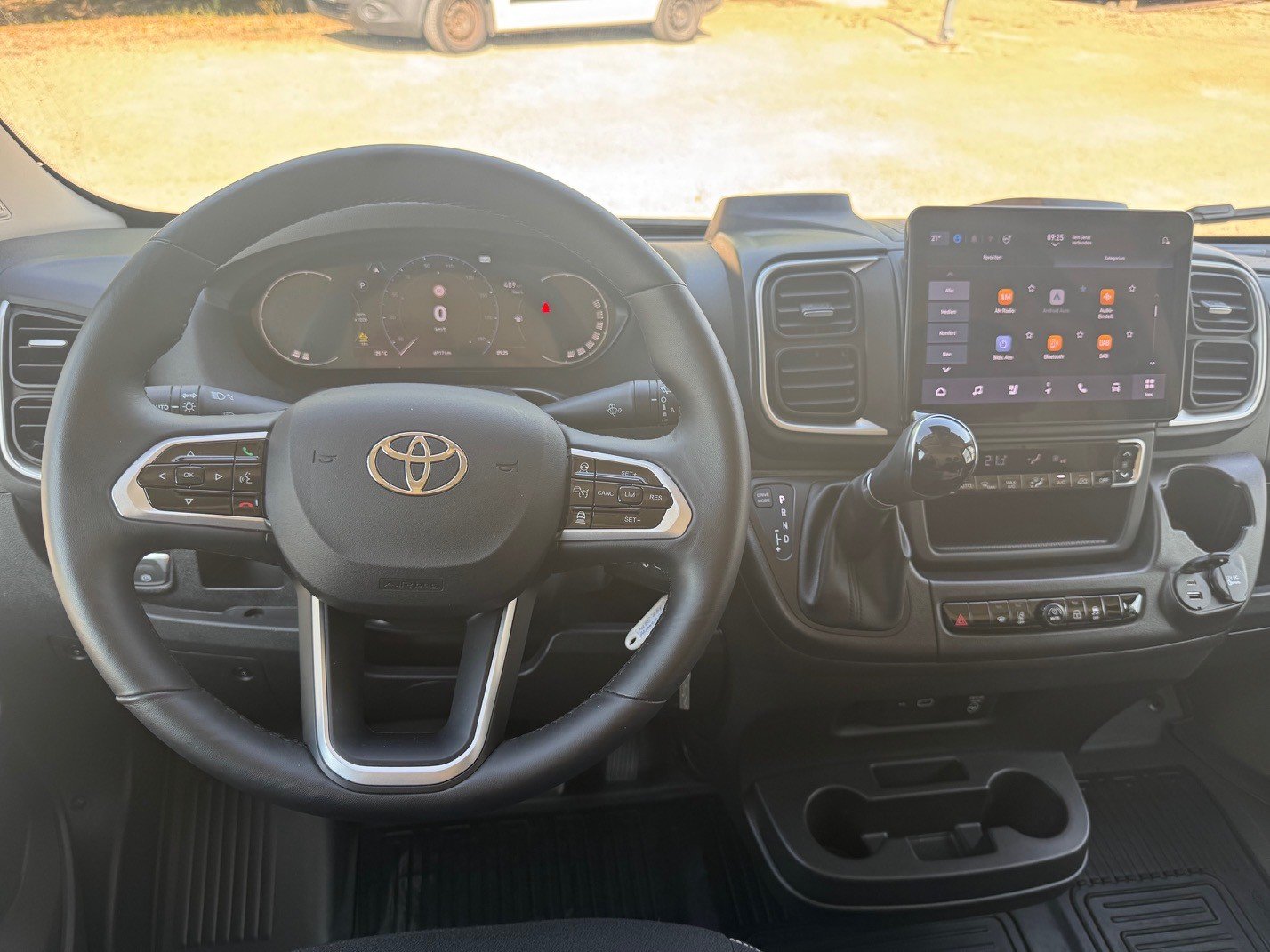 TOYOTA L3H2 Comfort Executive 180Ps Automat mit Vollausstattung !!!, Diesel, New car, Automatic - 7