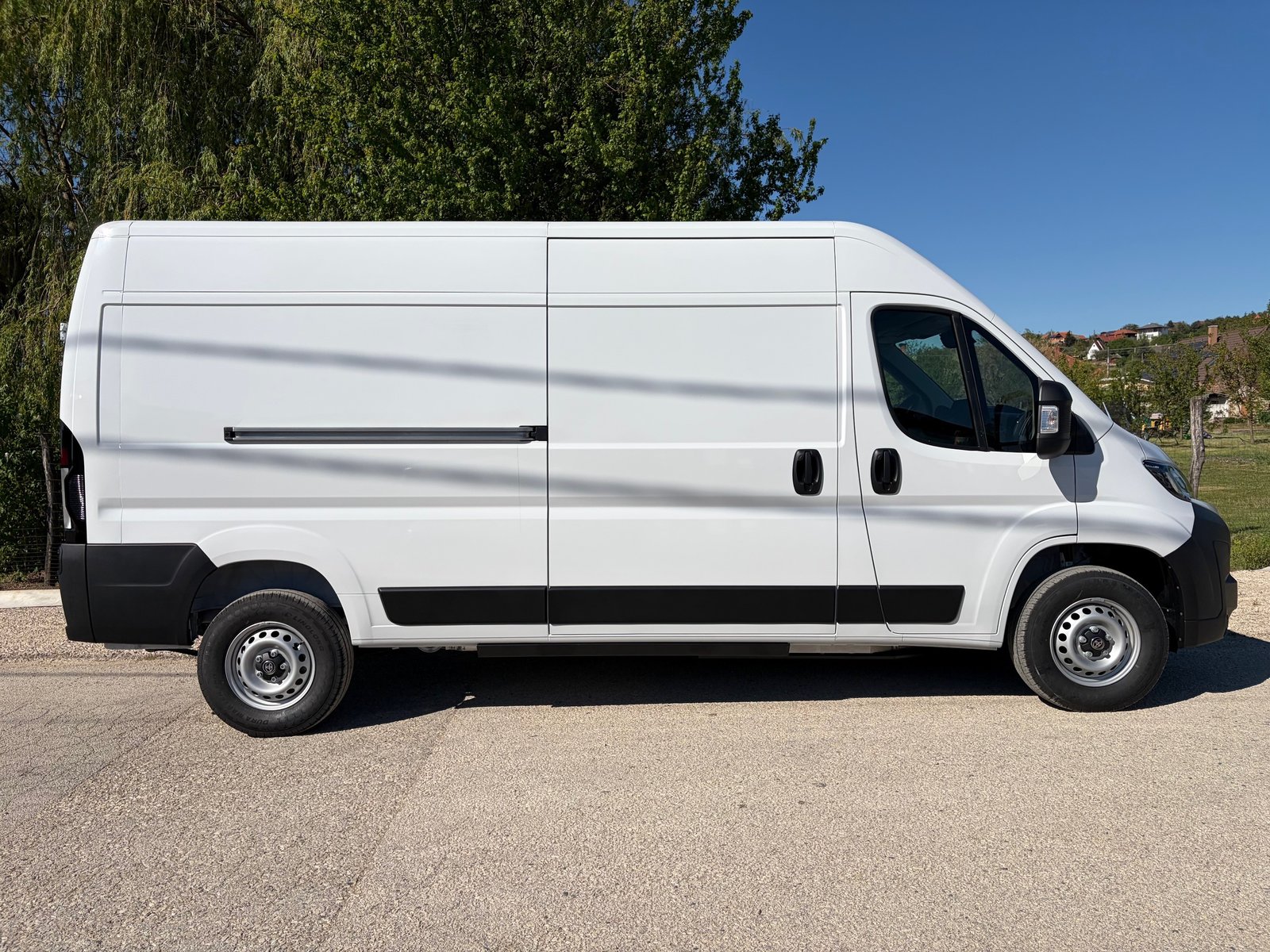 TOYOTA L3H2 mit 270 Ps und 110kw und 150kw Schnell-Ladegerät Volla, Elettrica, Auto nuove, Automatico - 3