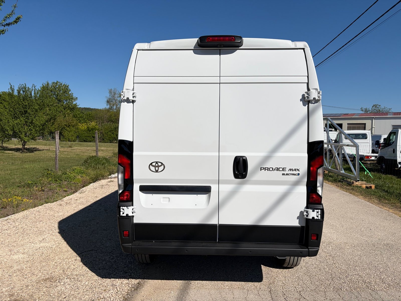 TOYOTA L3H2 mit 270 Ps und 110kw und 150kw Schnell-Ladegerät Volla, Elettrica, Auto nuove, Automatico - 4