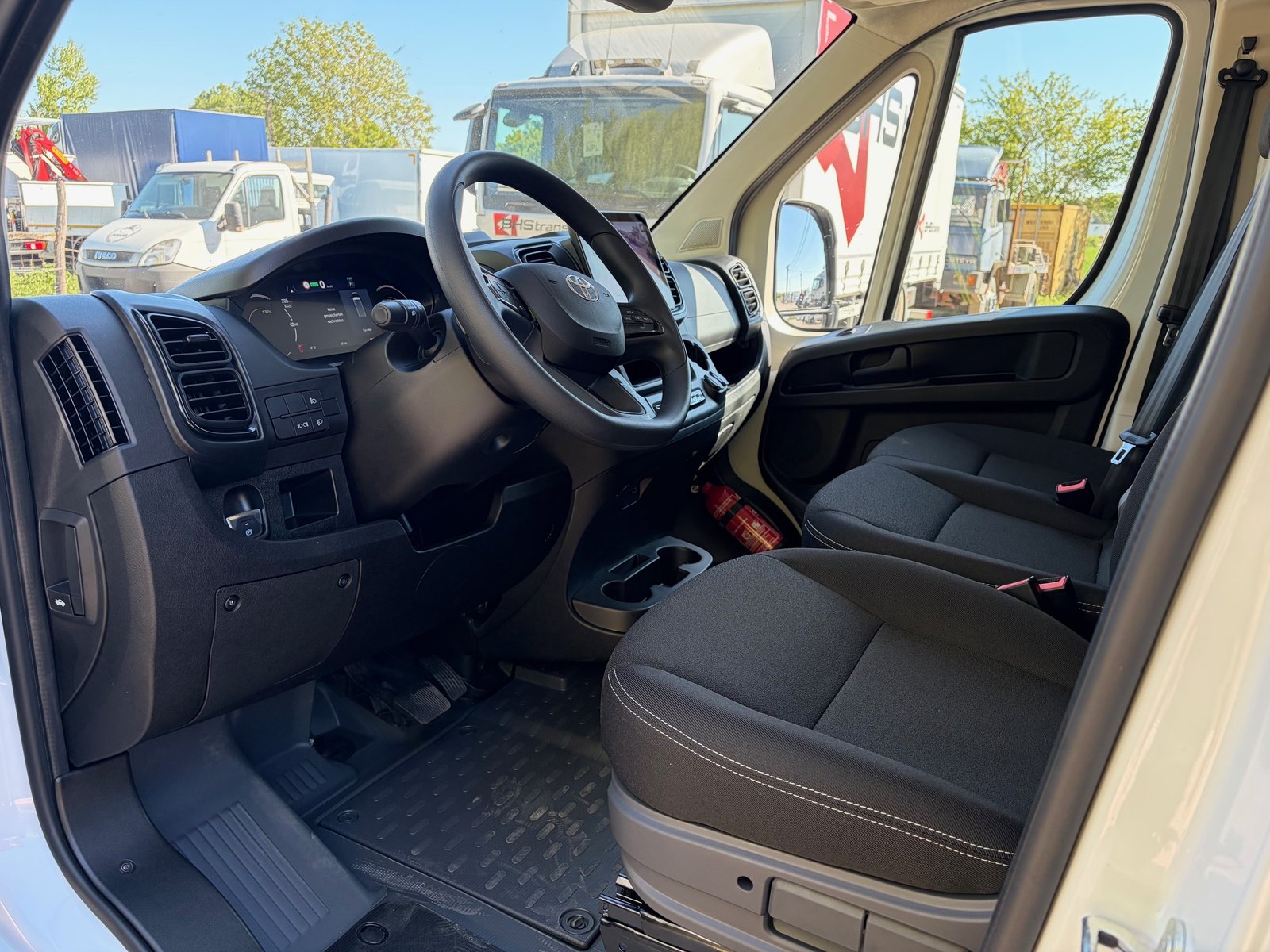 TOYOTA L3H2 mit 270 Ps und 110kw und 150kw Schnell-Ladegerät Volla, Elettrica, Auto nuove, Automatico - 7