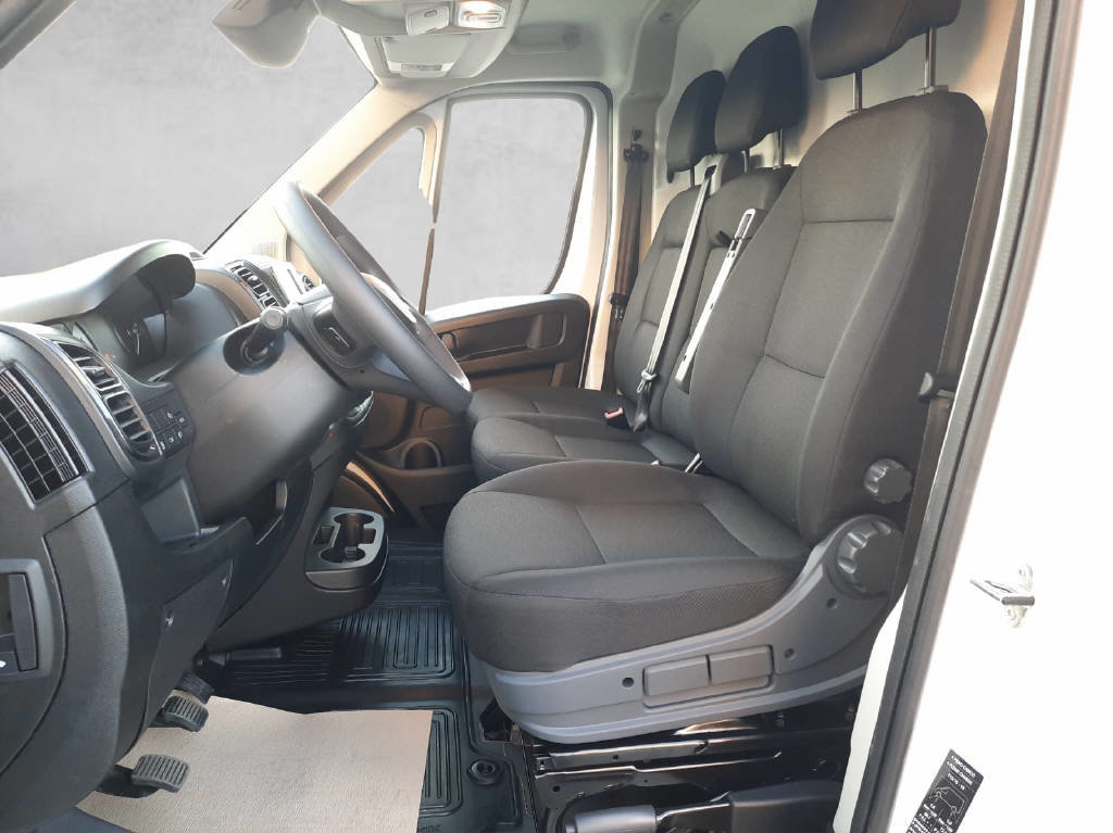 TOYOTA PROACE MAX Van 3.3 L2H2 2.2 D Cargo, Diesel, Voiture nouvelle, Manuelle - 5