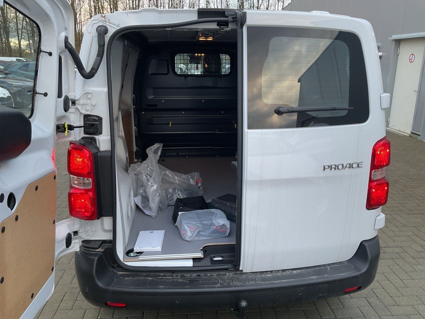 TOYOTA Proace 2.0D Panel Van Medium Advanced, Diesel, New car, Manual - 6