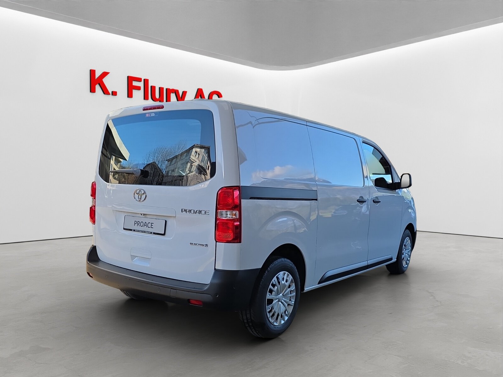 TOYOTA PROACE Van L1 50KWh Advanced, Electric, New car, Automatic - 5
