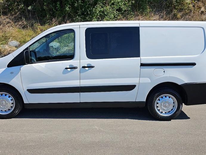 TOYOTA Proace 2.0D Crew Cab Luna L2H1, Diesel, Second hand / Used, Manual