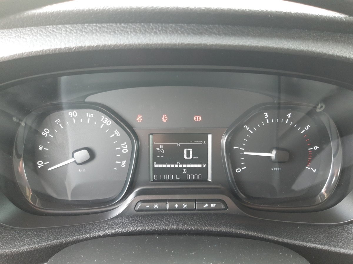 TOYOTA Proace 2.0D Panel Van L2 Luna, Diesel, Second hand / Used, Manual - 7