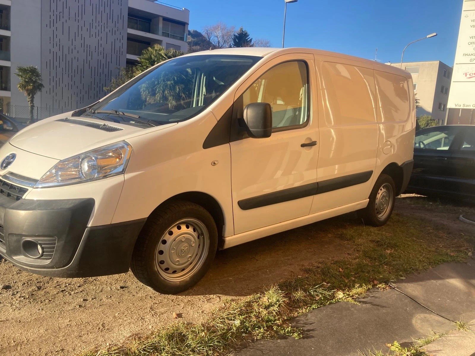TOYOTA Proace 2.0D Panel Van Terra L1H1, Diesel, Second hand / Used, Manual - 3