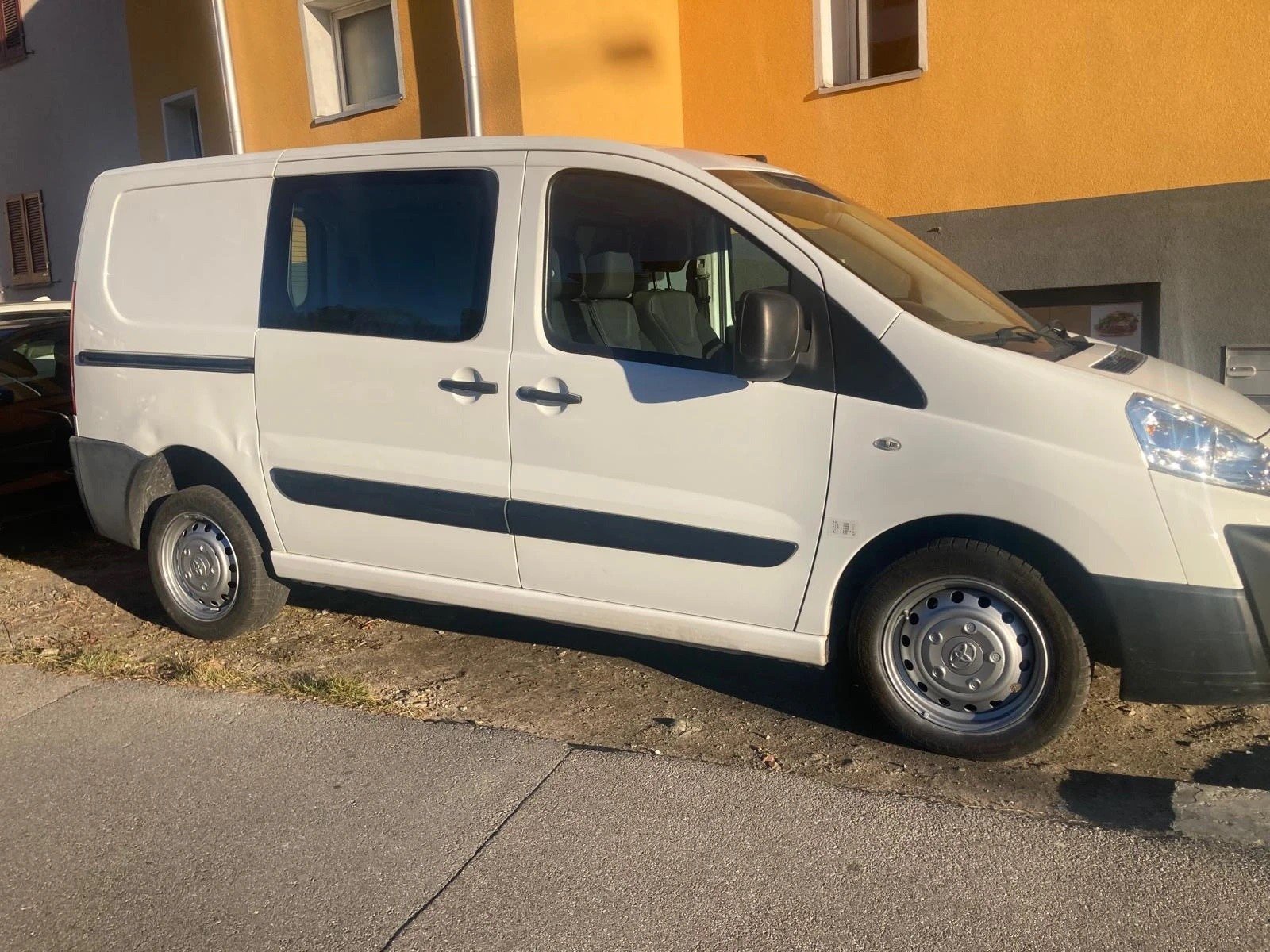 TOYOTA Proace 2.0D Panel Van Terra L1H1, Diesel, Second hand / Used, Manual - 4