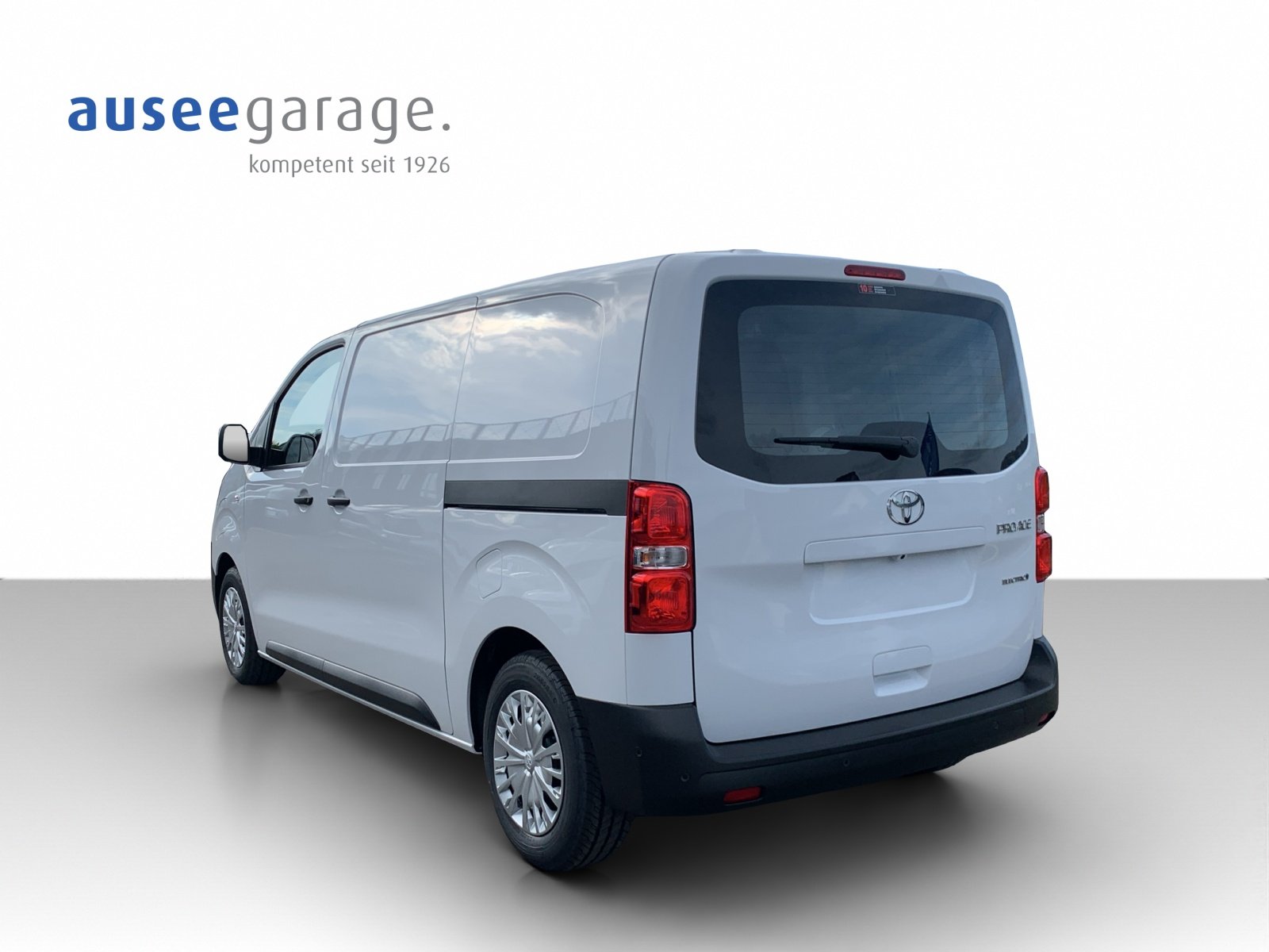 TOYOTA PROACE Van L1 75KWh Advanced, Electric, Ex-demonstrator, Automatic - 3