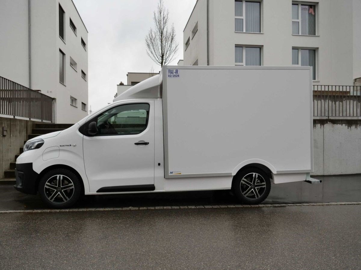TOYOTA Proace 1.5D Panel Van Medium Active, Diesel, Ex-demonstrator, Manual - 5