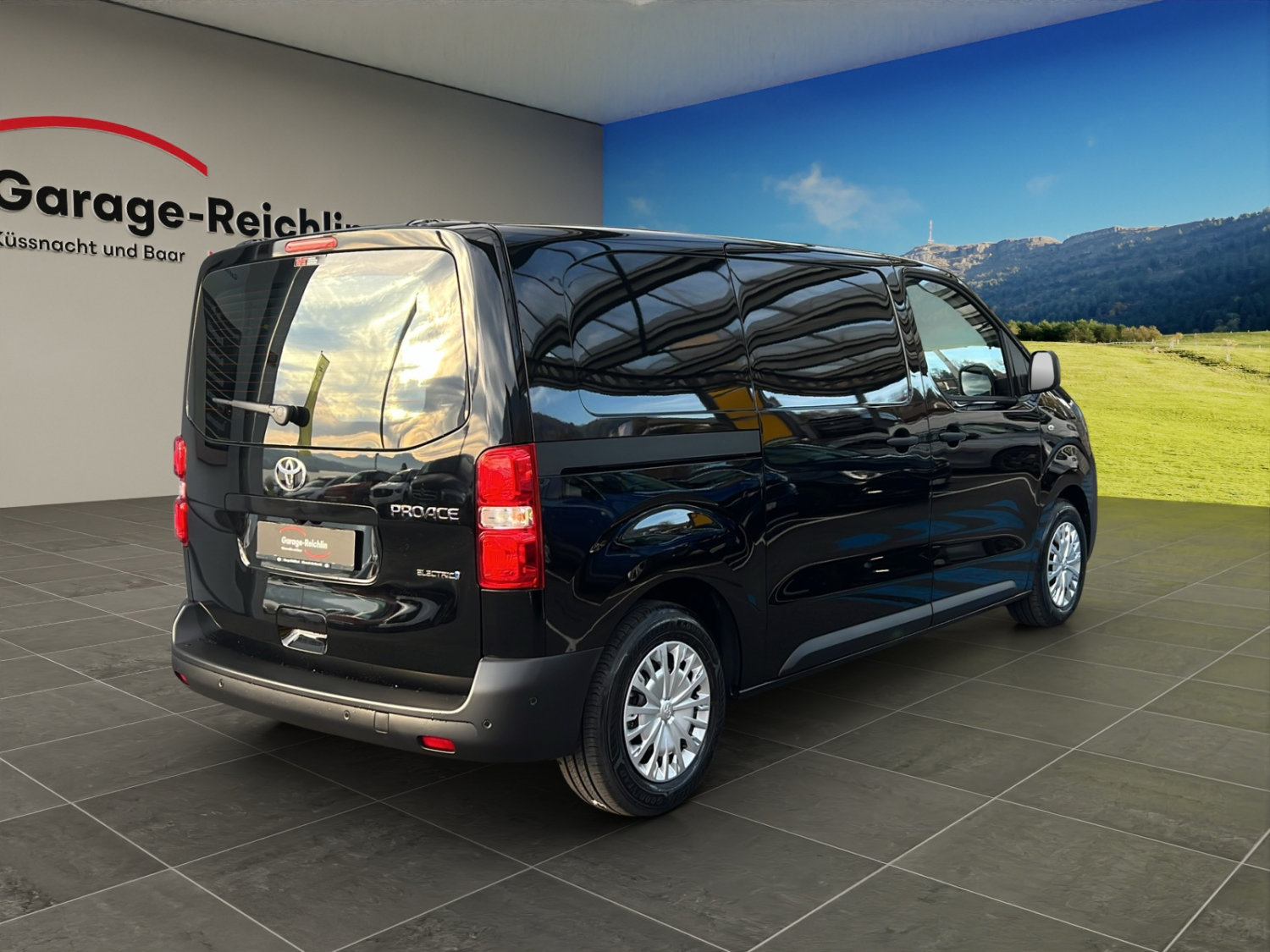 TOYOTA PROACE Van L1 75KWh Advanced, Electric, Ex-demonstrator, Automatic - 5