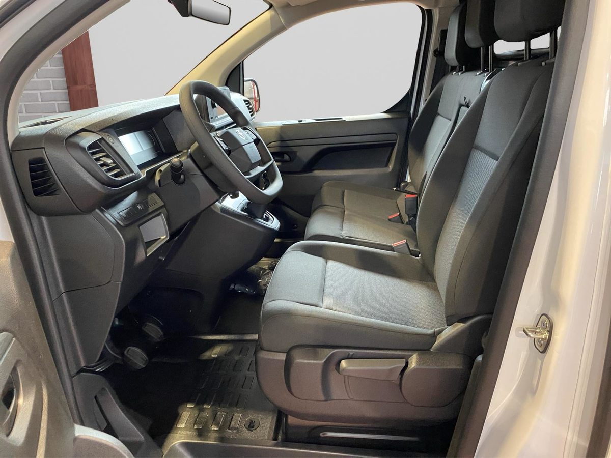 TOYOTA PROACE Van L2 2.0 D Active, Diesel, New car, Manual - 7