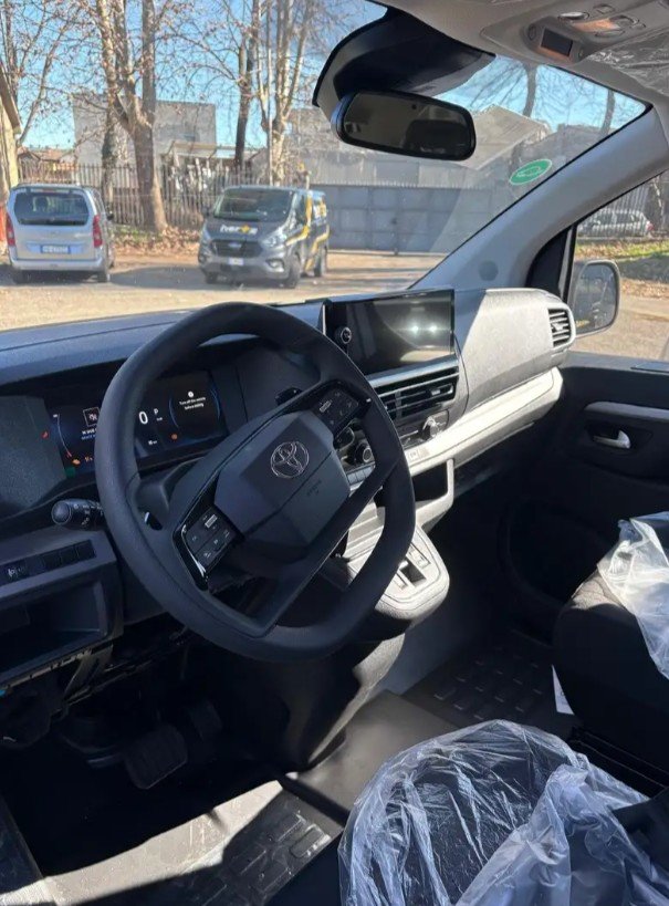 TOYOTA Proace Verso EV 75 kWh Lounge Medium, Électrique, Voiture nouvelle, Automatique - 5