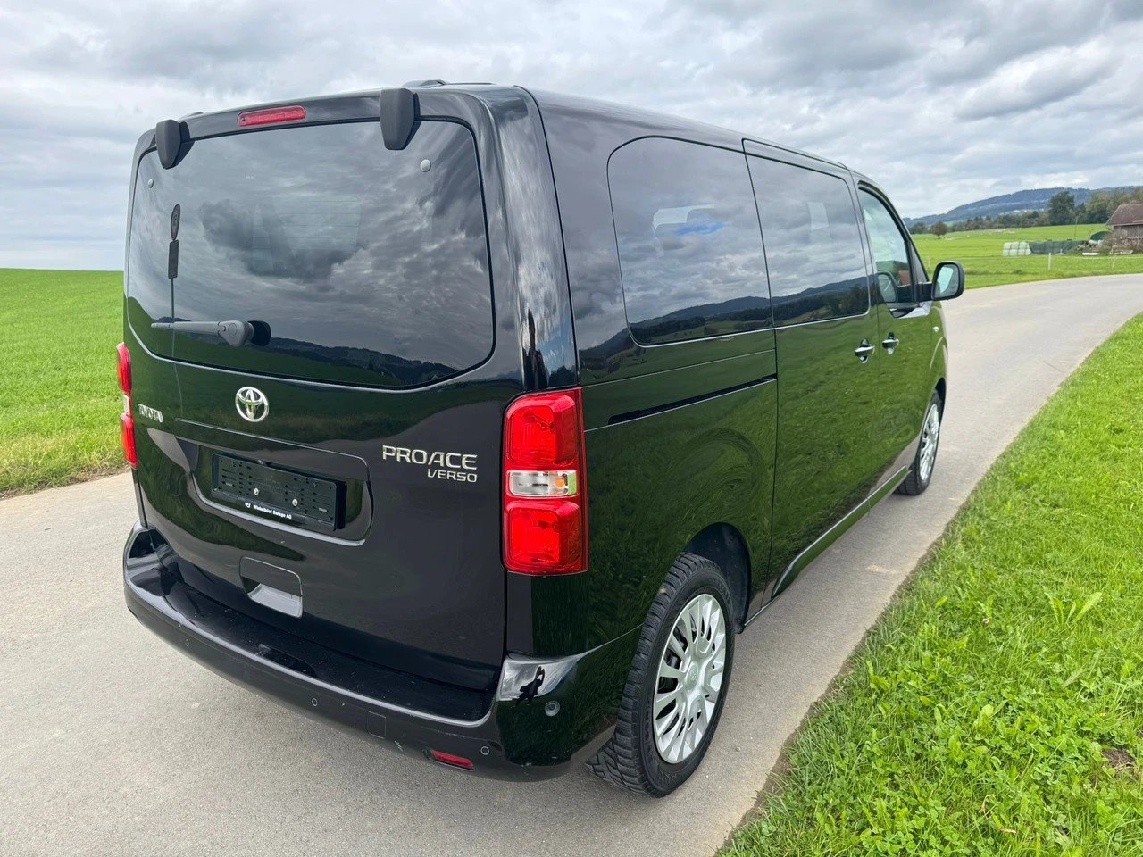 TOYOTA Proace Verso 2.0 D-4D Shuttle Medium Automatic, Diesel, Occasion / Gebraucht, Automatik - 4