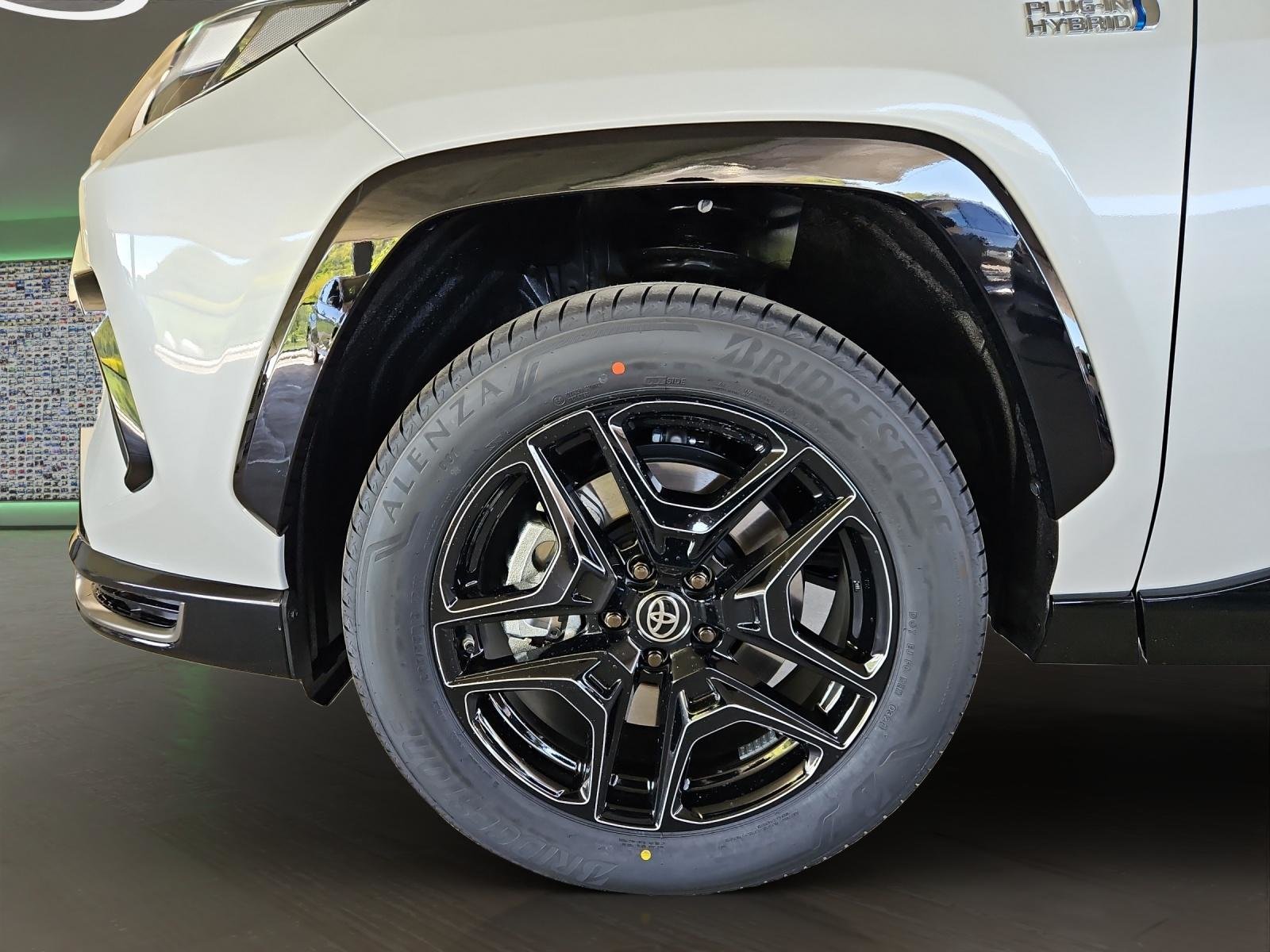 TOYOTA RAV4 2.5 Plug-In-Hybrid GR Sport, Hybride Rechargeable Essence/Électricité, Voiture nouvelle, Automatique - 6