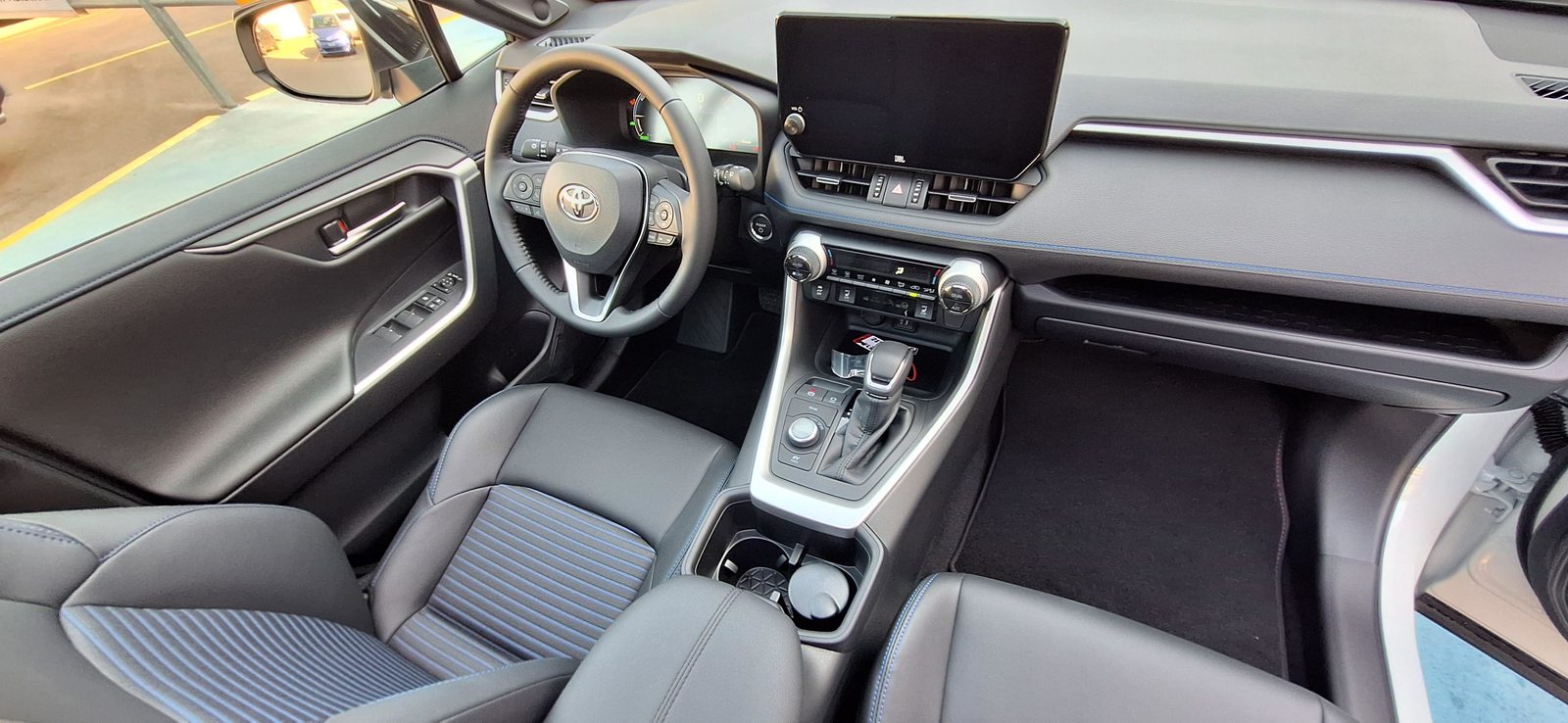 TOYOTA RAV4 2.5 HEV Style, Full-Hybrid Petrol/Electric, New car, Automatic - 6