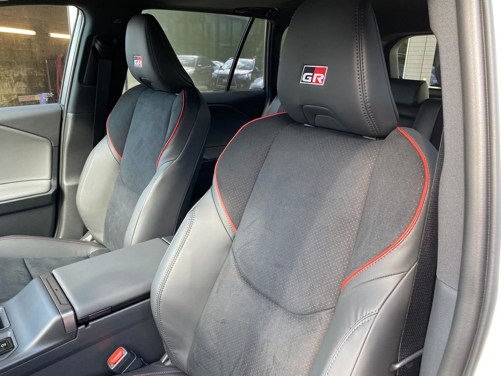 TOYOTA RAV4 2.5 Plug-In-Hybrid GR Sport, Hybride Rechargeable Essence/Électricité, Voiture nouvelle, Automatique - 7