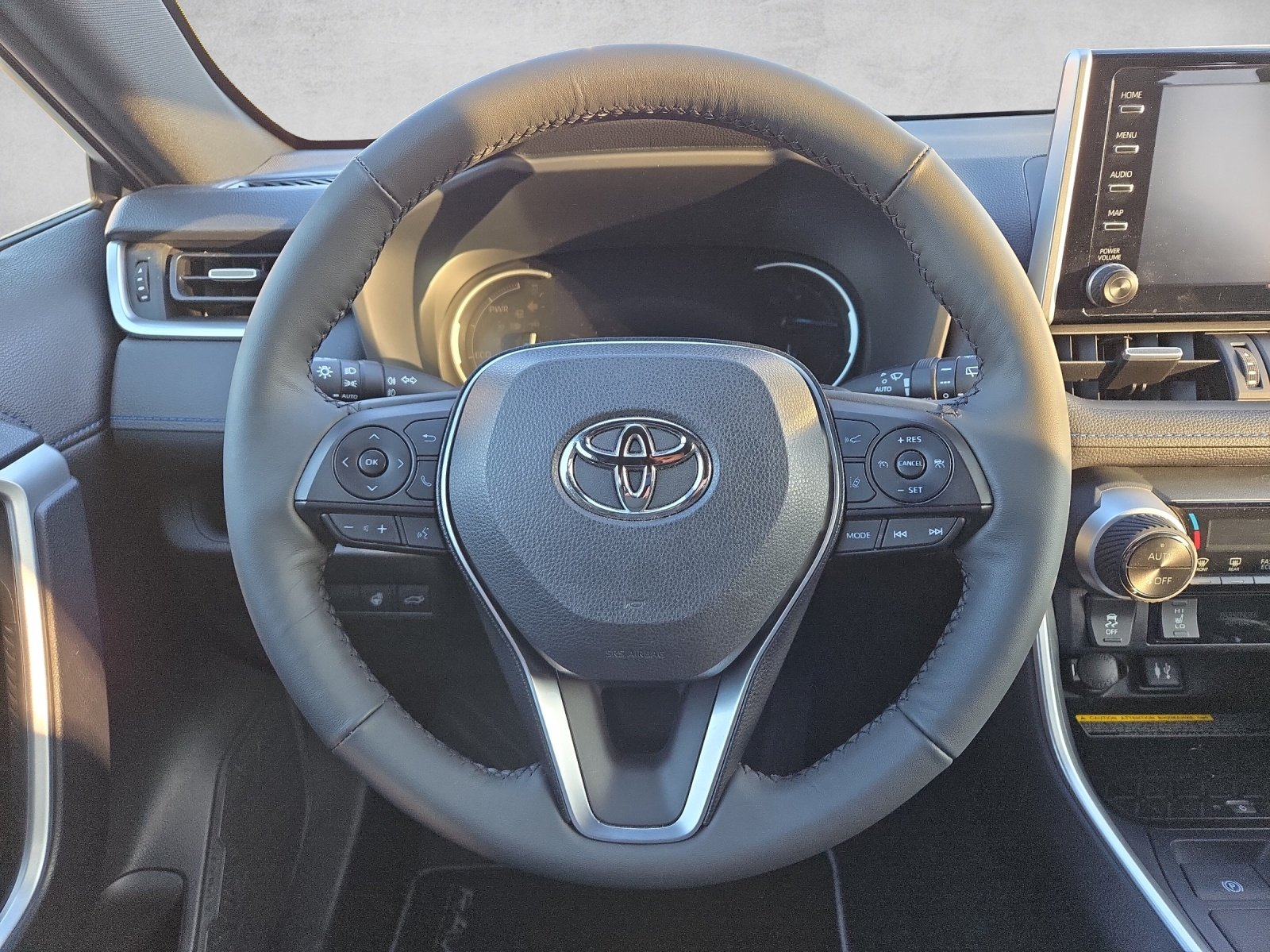 TOYOTA RAV4 2.5 HSD Style, Voll-Hybrid Benzin/Elektro, Occasion / Gebraucht, Automatik - 6