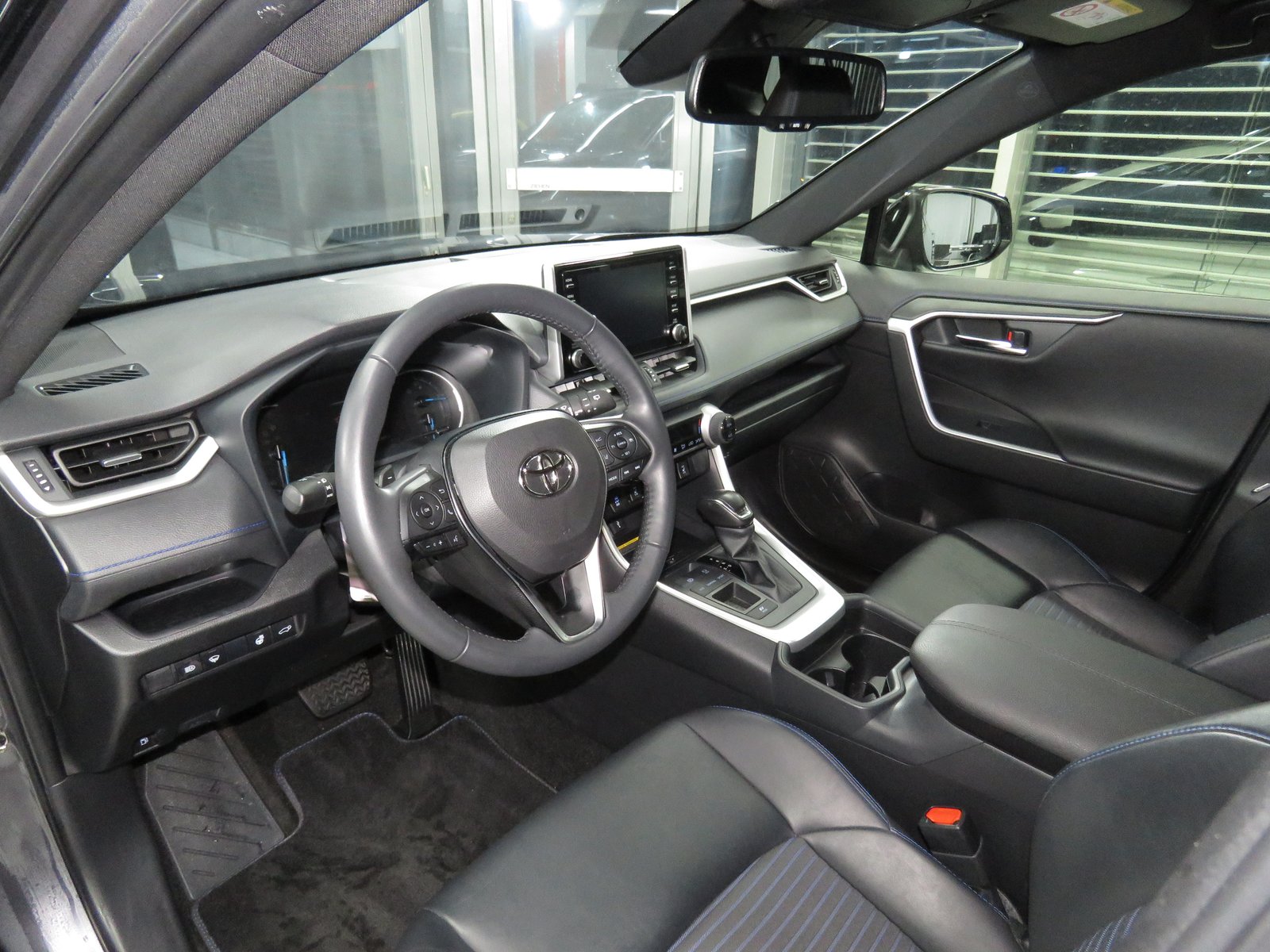 TOYOTA RAV-4 2.5 HSD Premium e-CVT 2WD, Hybride Intégral Essence/Électricité, Occasion / Utilisé, Automatique - 7