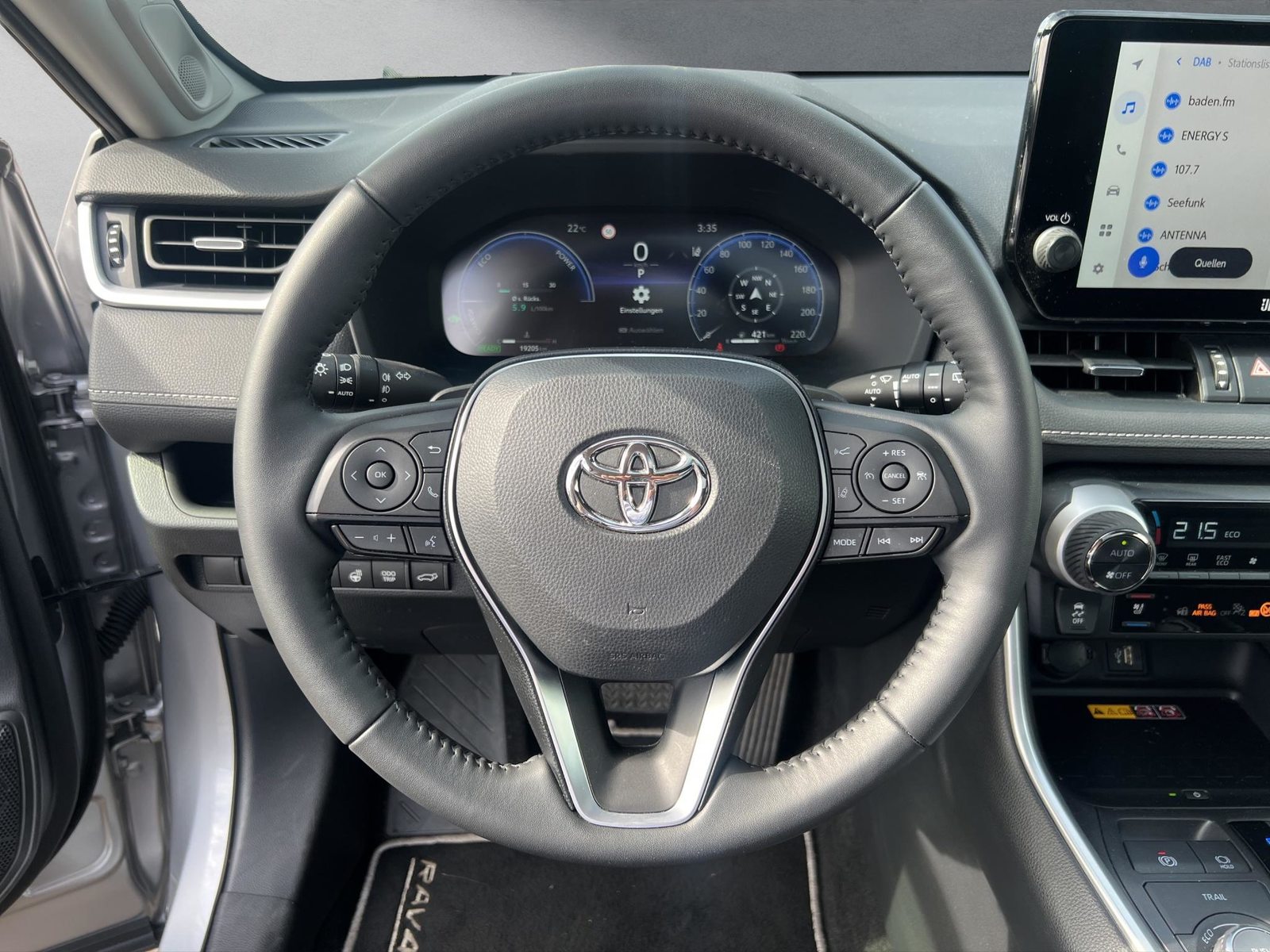 TOYOTA RAV4 2.5 HSD Premium, Voll-Hybrid Benzin/Elektro, Occasion / Gebraucht, Automatik - 5