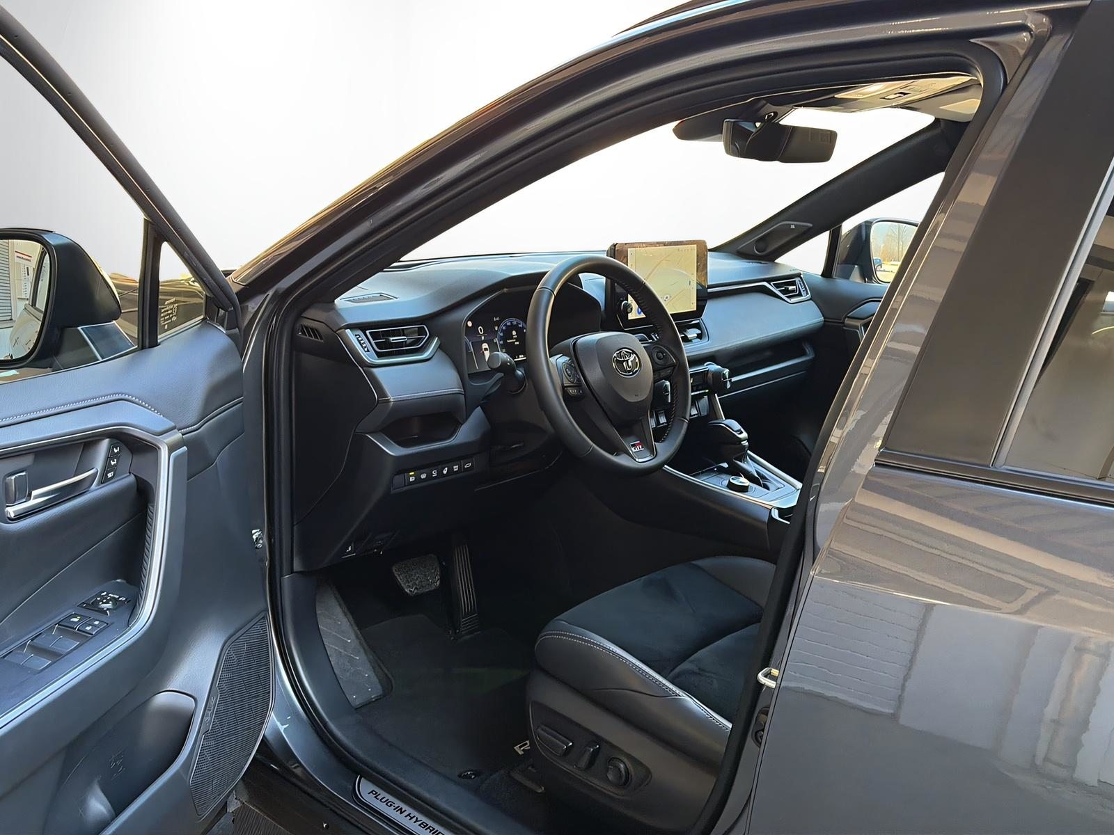 TOYOTA RAV4 2.5 Plug-In-Hybrid GR Sport, Plug-in-Hybrid Petrol/Electric, Second hand / Used, Automatic - 7