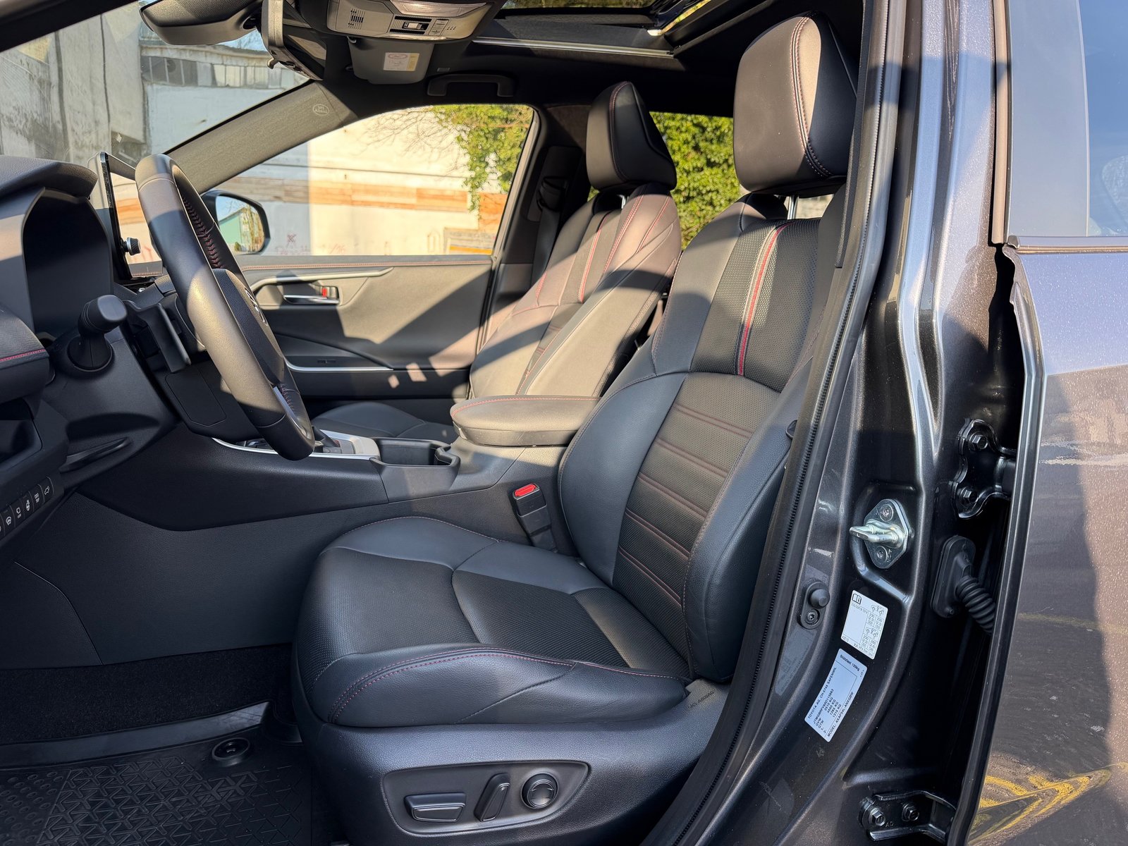 TOYOTA RAV-4 2.5 PHEV Platinum e-CVT 4WD, Plug-in-Hybrid Petrol/Electric, Second hand / Used, Automatic - 5