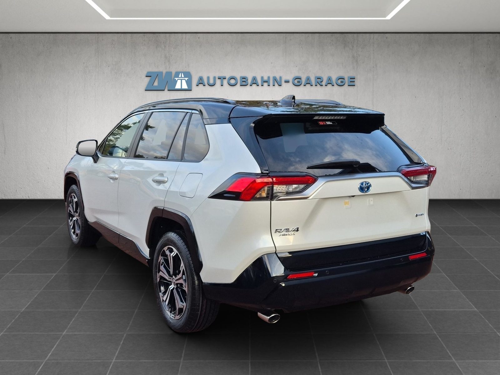 TOYOTA RAV4 2.5 Plug-In-Hybrid Platinum, Plug-in-Hybrid Petrol/Electric, Second hand / Used, Automatic - 3