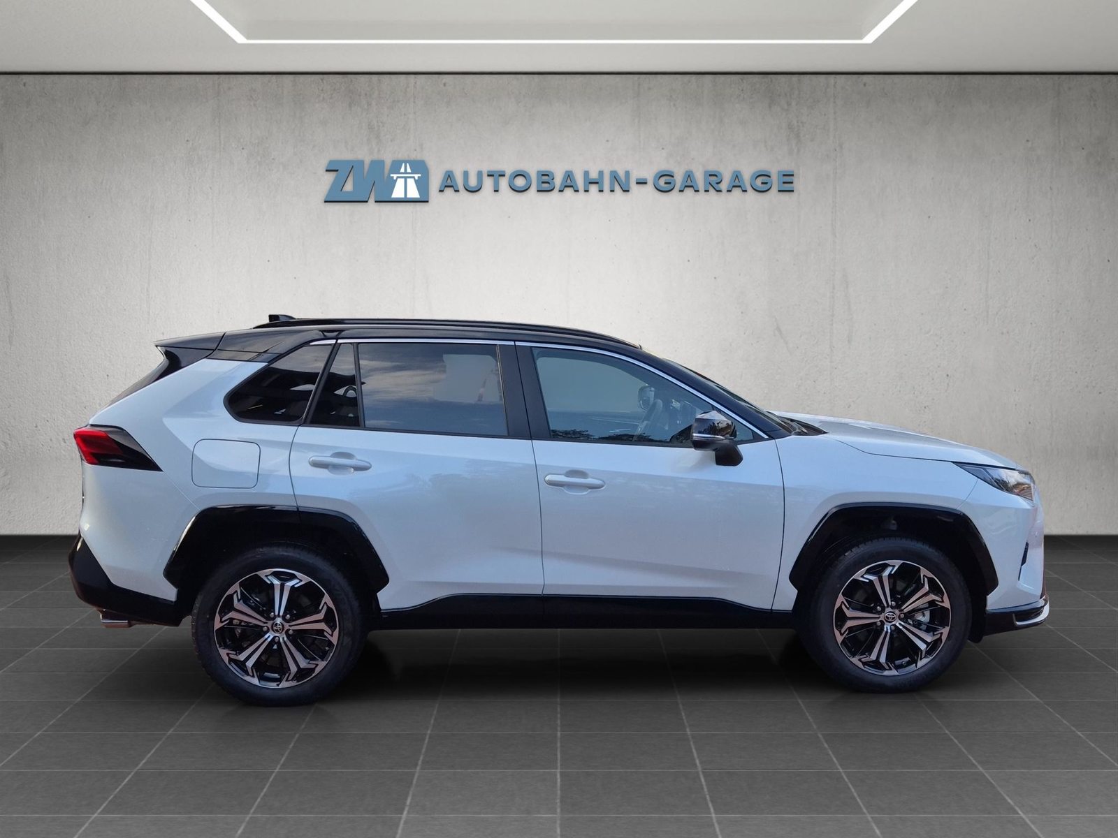 TOYOTA RAV4 2.5 Plug-In-Hybrid Platinum, Plug-in-Hybrid Petrol/Electric, Second hand / Used, Automatic - 6