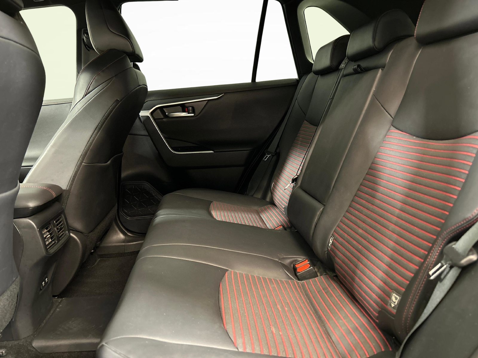 TOYOTA RAV4 2.5 Plug-In-Hybrid Premium, Plug-in-Hybrid Petrol/Electric, Second hand / Used, Automatic - 4
