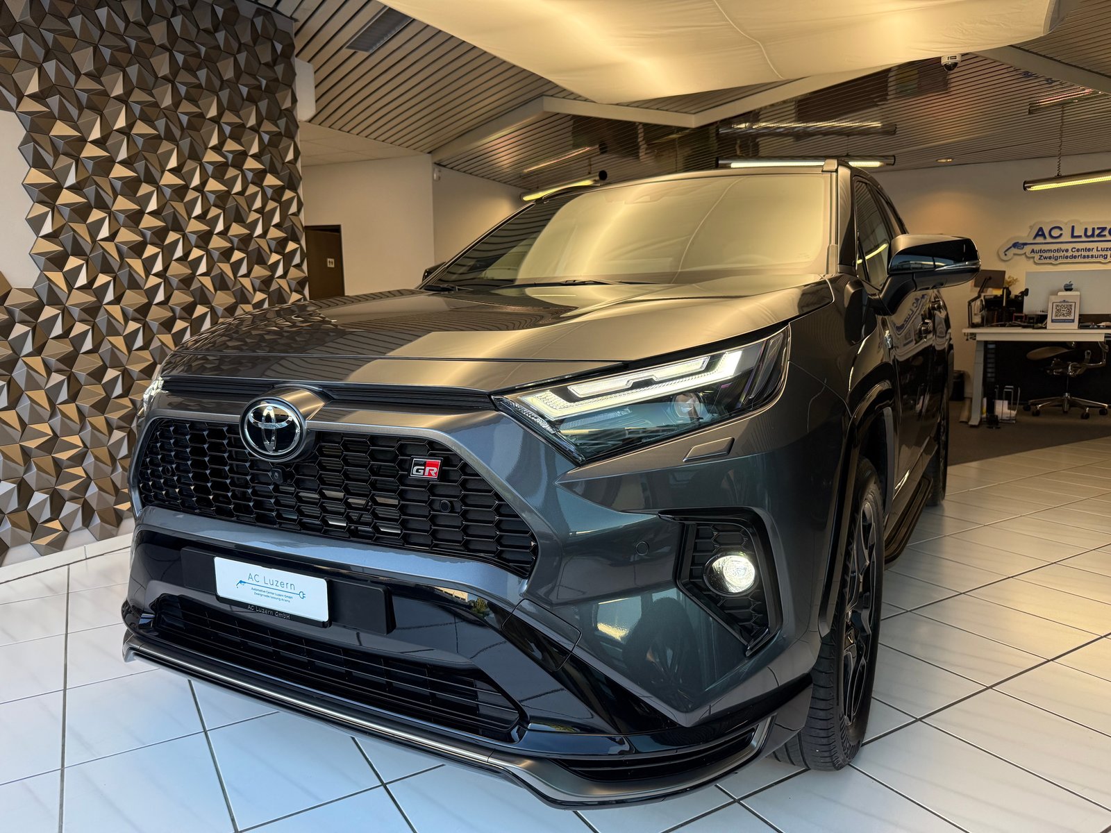 TOYOTA RAV-4 2.5 PHEV GR Sport e-CVT 4WD CH-Fahrzeug SOH 9