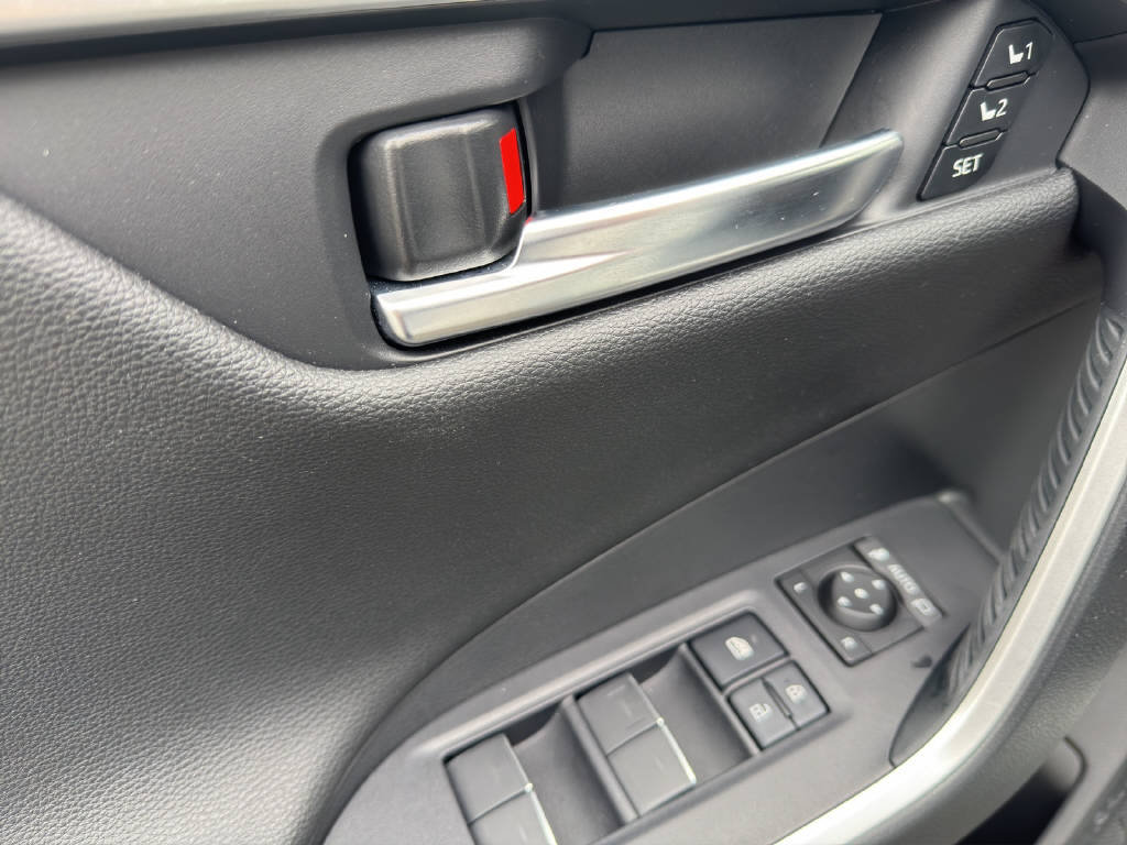 TOYOTA RAV4 2.5 Plug-In-Hybrid Platinum, Hybride Rechargeable Essence/Électricité, Occasion / Utilisé, Automatique - 6