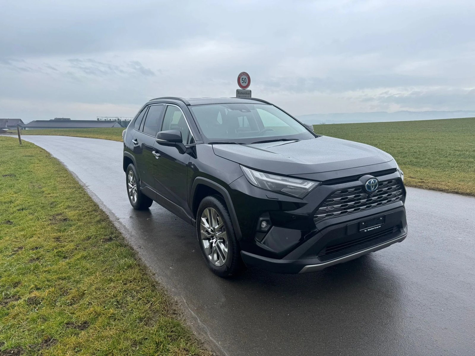 TOYOTA RAV-4 2.5 HSD Premium e-CVT 4WD, Hybride Intégral Essence/Électricité, Occasion / Utilisé, Automatique - 2