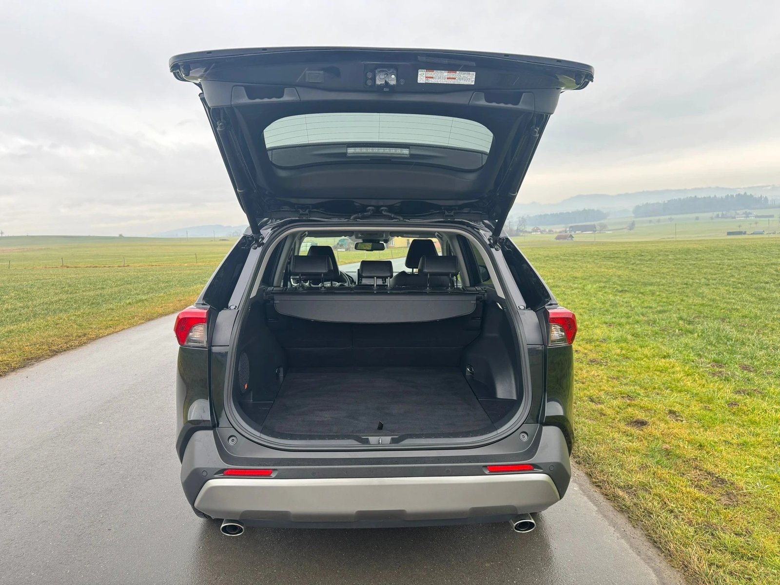 TOYOTA RAV-4 2.5 HSD Premium e-CVT 4WD, Hybride Intégral Essence/Électricité, Occasion / Utilisé, Automatique - 6