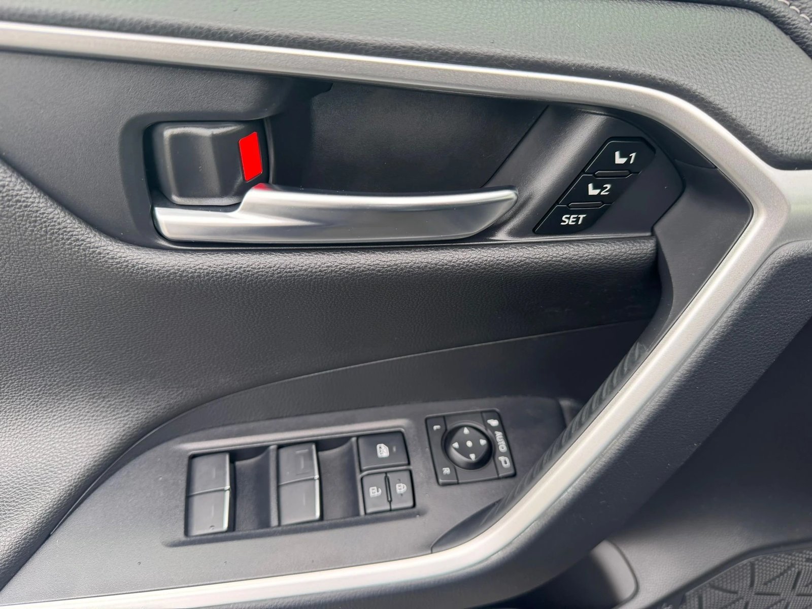 TOYOTA RAV-4 2.5 HSD Premium e-CVT 4WD, Hybride Intégral Essence/Électricité, Occasion / Utilisé, Automatique - 7