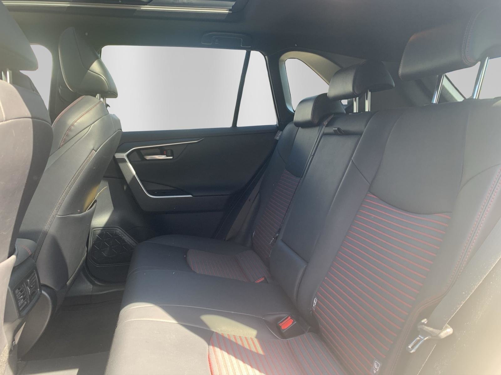 TOYOTA RAV4 2.5 Plug-In-Hybrid Premium, Plug-in-Hybrid Petrol/Electric, Second hand / Used, Automatic - 2