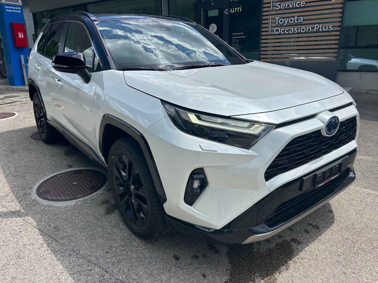 TOYOTA RAV-4 2.5 HSD Style e-CVT 4WD, Full-Hybrid Petrol/Electric, Second hand / Used, Automatic - 2