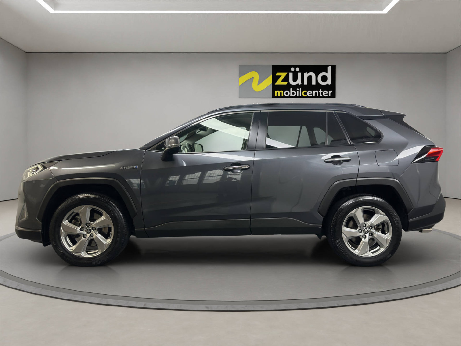 TOYOTA RAV4 2.5 HEV Premium, Hybride Intégral Essence/Électricité, Occasion / Utilisé, Automatique - 2