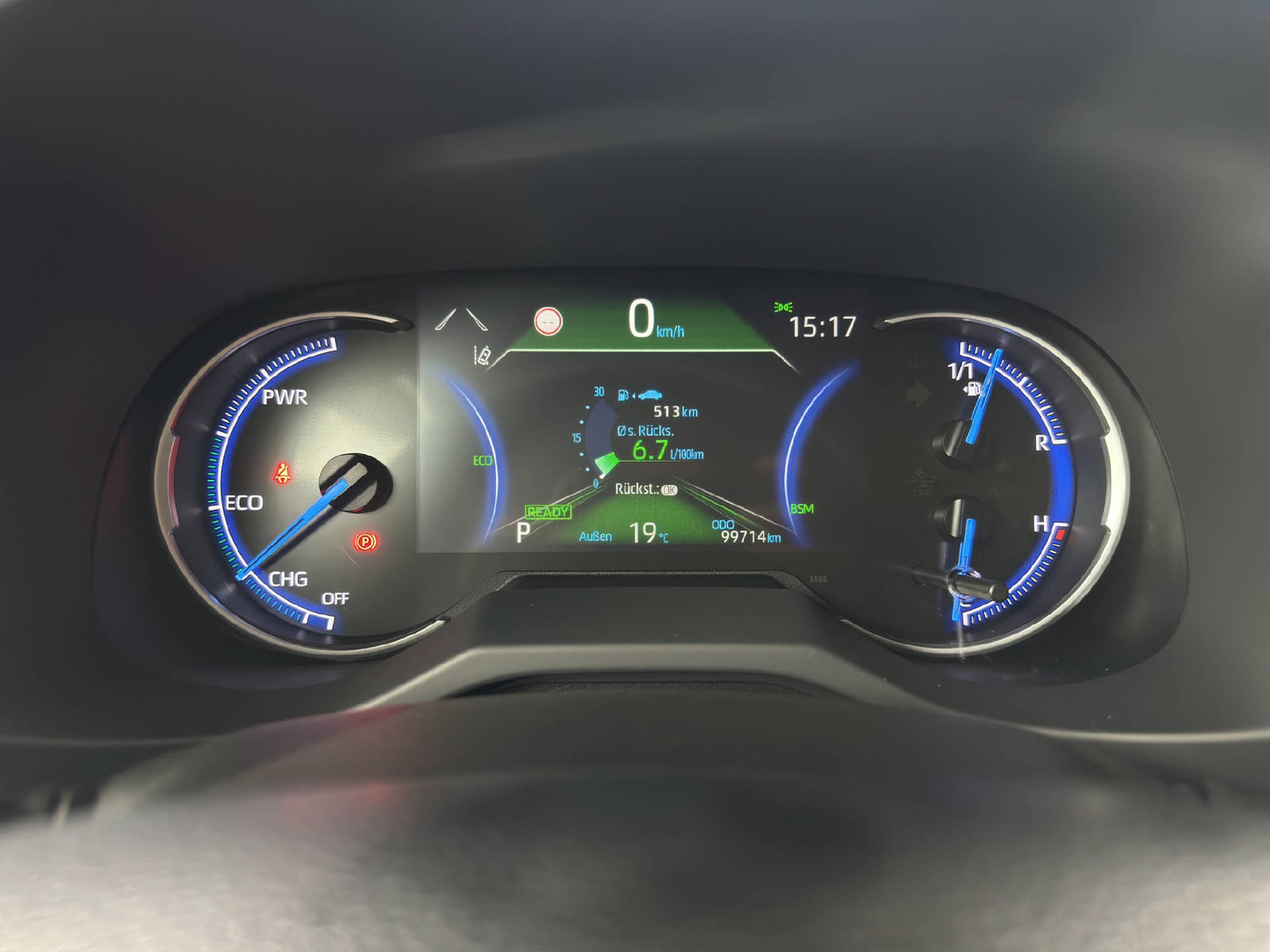 TOYOTA RAV4 2.5 HEV Premium, Hybride Intégral Essence/Électricité, Occasion / Utilisé, Automatique - 7