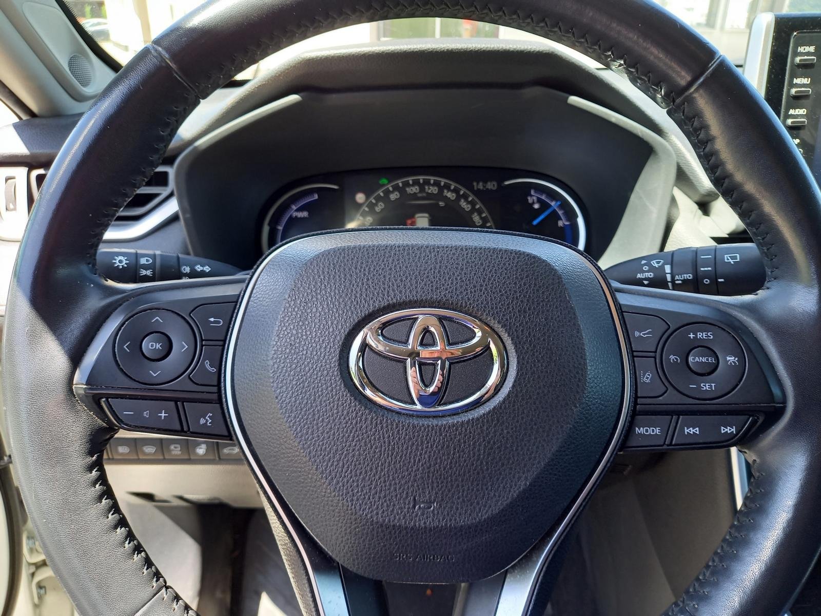 TOYOTA RAV4 2.5 HEV Premium, Hybride Intégral Essence/Électricité, Occasion / Utilisé, Automatique - 6