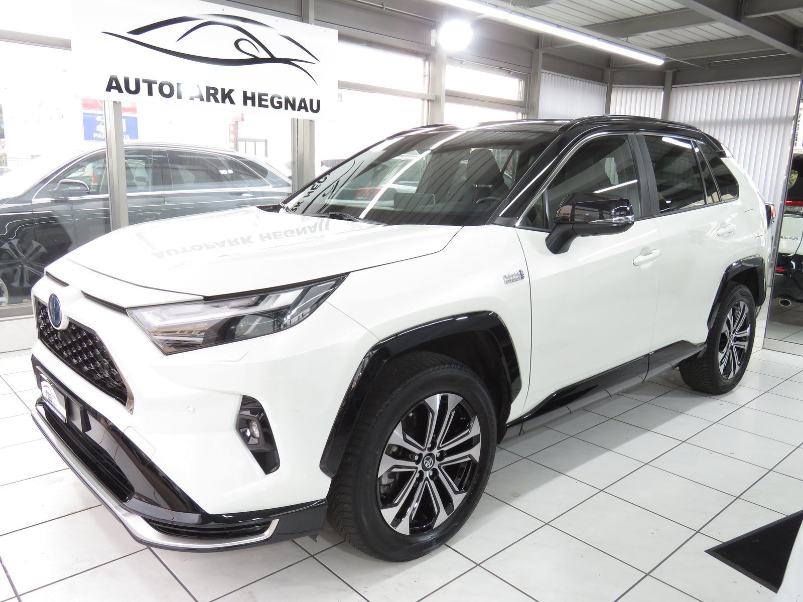 TOYOTA RAV-4 2.5 PHEV Platinum e-CVT 4WD