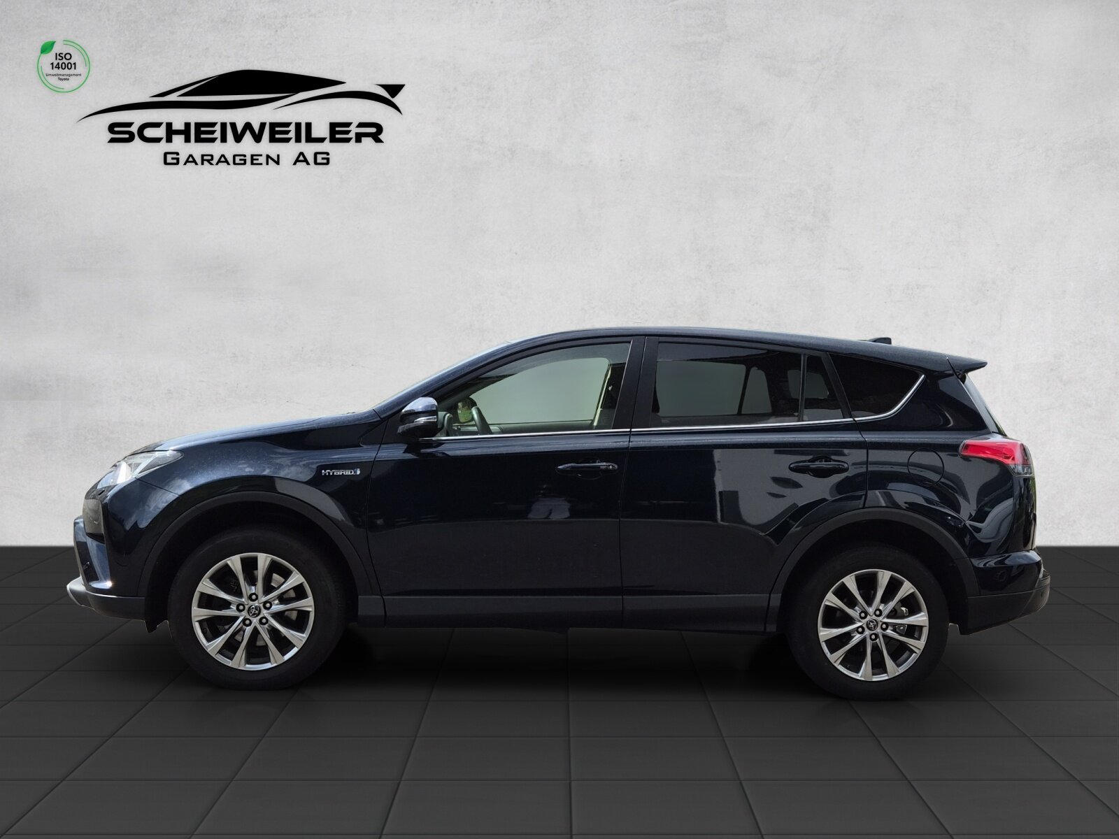 TOYOTA RAV4 2.5 HSD Sol Premium, Petrol, Second hand / Used, Automatic - 2