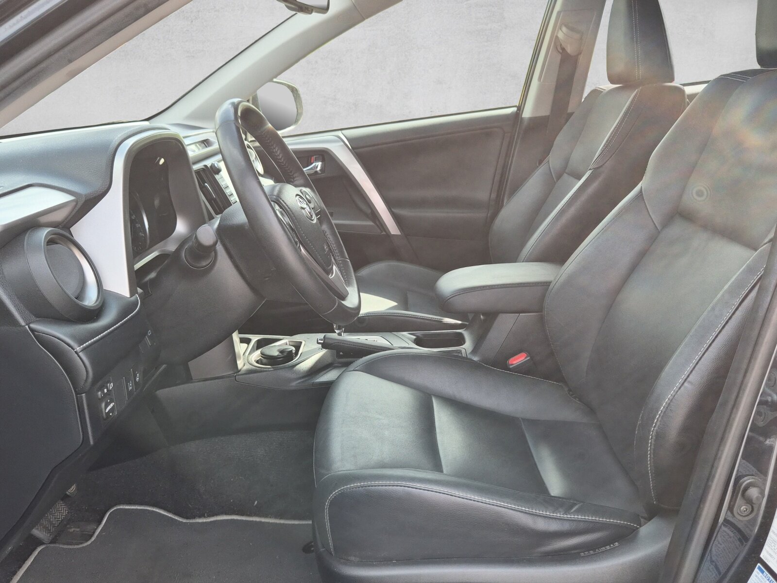 TOYOTA RAV4 2.5 HSD Sol Premium, Petrol, Second hand / Used, Automatic - 5