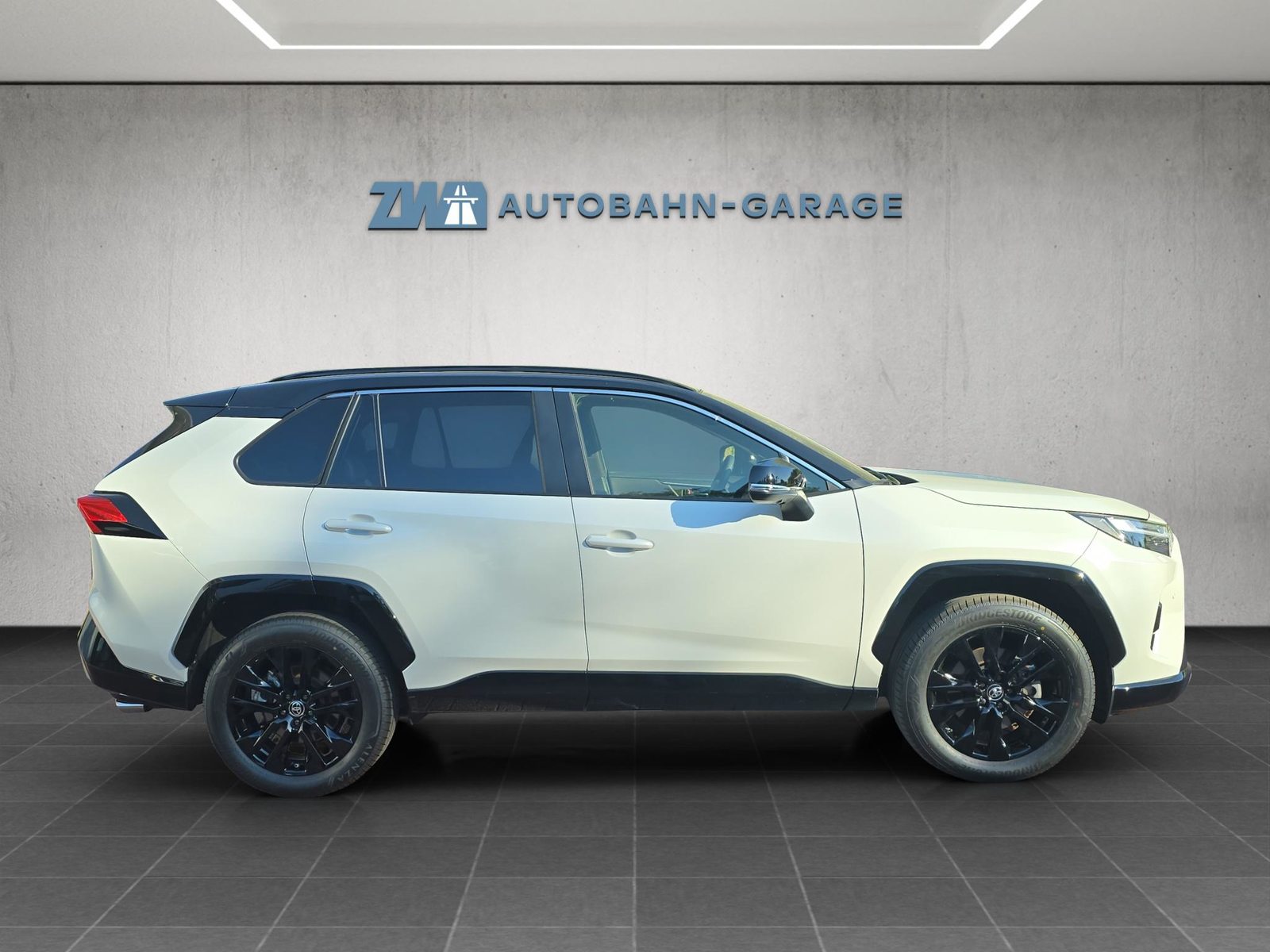 TOYOTA RAV4 2.5 HEV Style, Hybride Intégral Essence/Électricité, Occasion / Utilisé, Automatique - 6