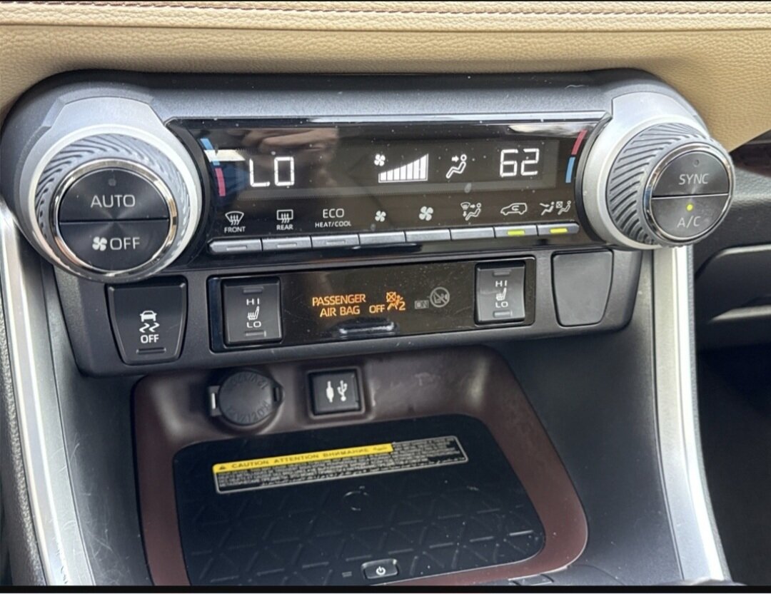 TOYOTA RAV4 2.5 HSD Premium, Hybride Intégral Essence/Électricité, Occasion / Utilisé, Automatique - 5