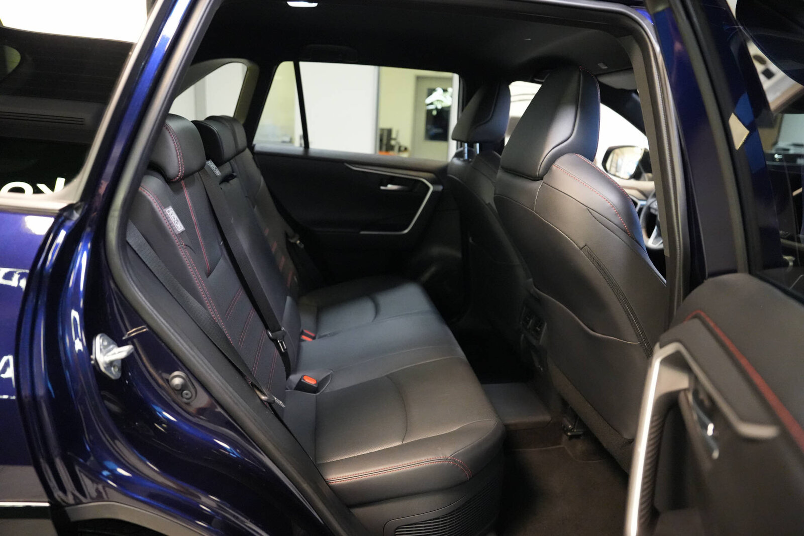 TOYOTA RAV4 2.5 Plug-In-Hybrid Platinum, Plug-in-Hybrid Benzin/Elektro, Occasion / Gebraucht, Automatik - 7