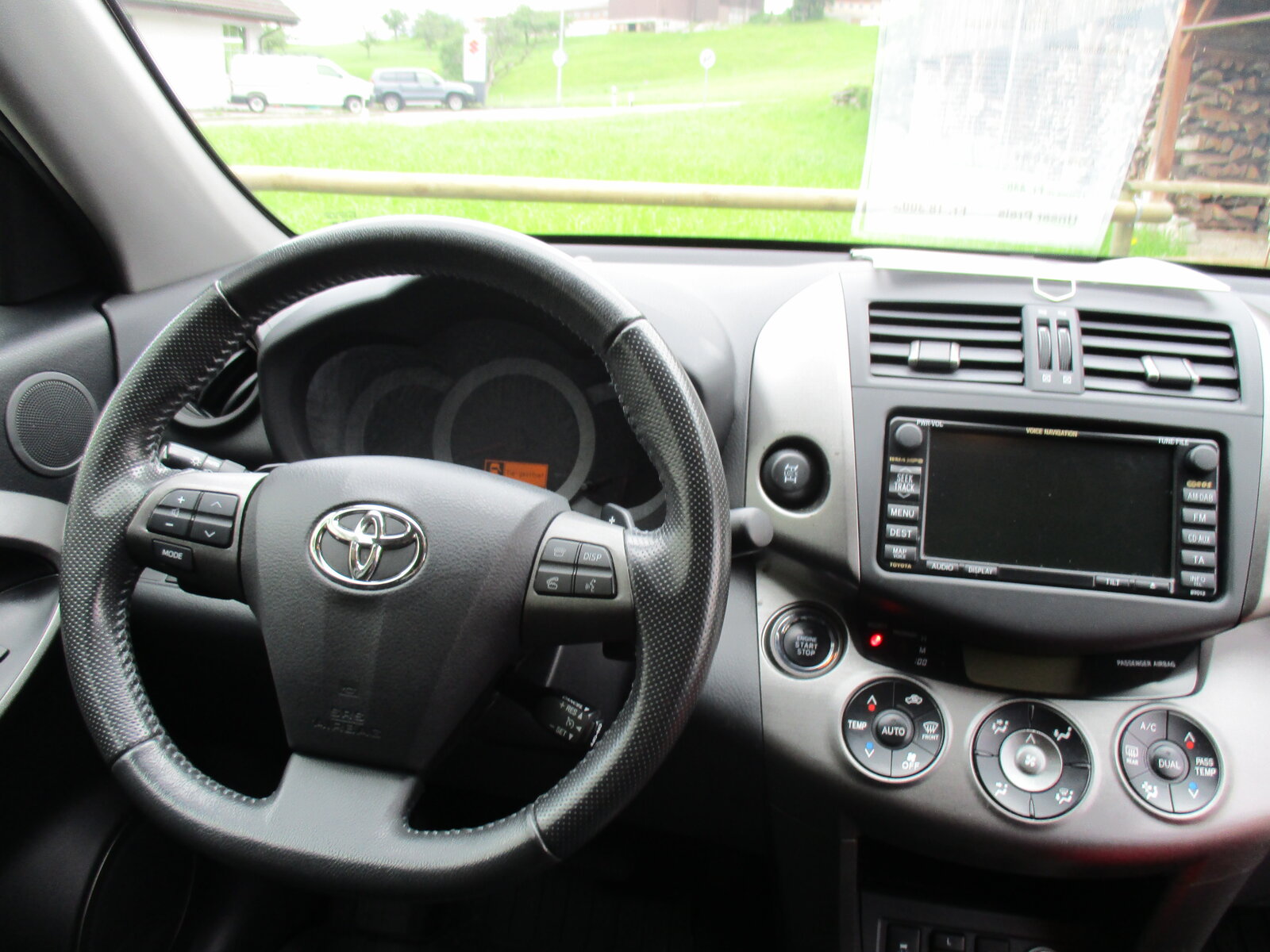 TOYOTA RAV4 2.0i VMa Linea Luna MdS, Benzin, Occasion / Gebraucht, Automatik - 2