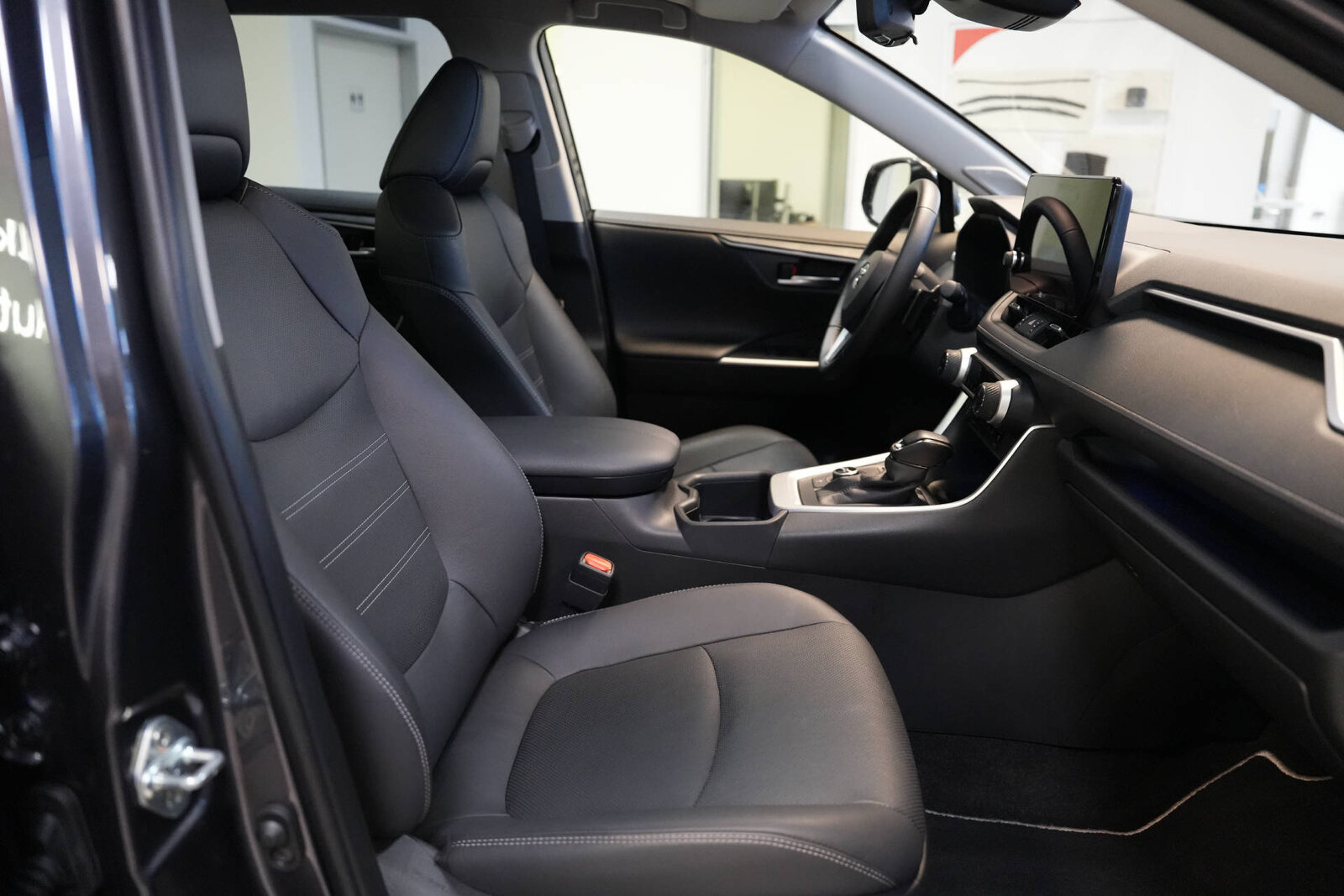 TOYOTA RAV4 2.5 HEV Premium Luxury, Voll-Hybrid Benzin/Elektro, Occasion / Gebraucht, Automatik - 6