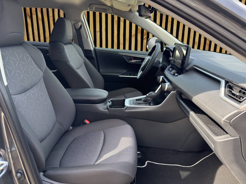 TOYOTA RAV4 2.5 HEV Trend, Hybride Intégral Essence/Électricité, Occasion / Utilisé, Automatique - 5