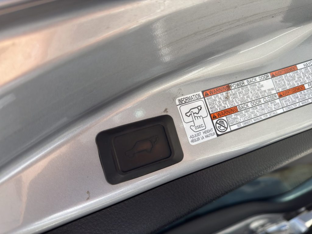 TOYOTA RAV4 2.5 HSD 4X4, Voll-Hybrid Benzin/Elektro, Occasion / Gebraucht, Automatik - 7